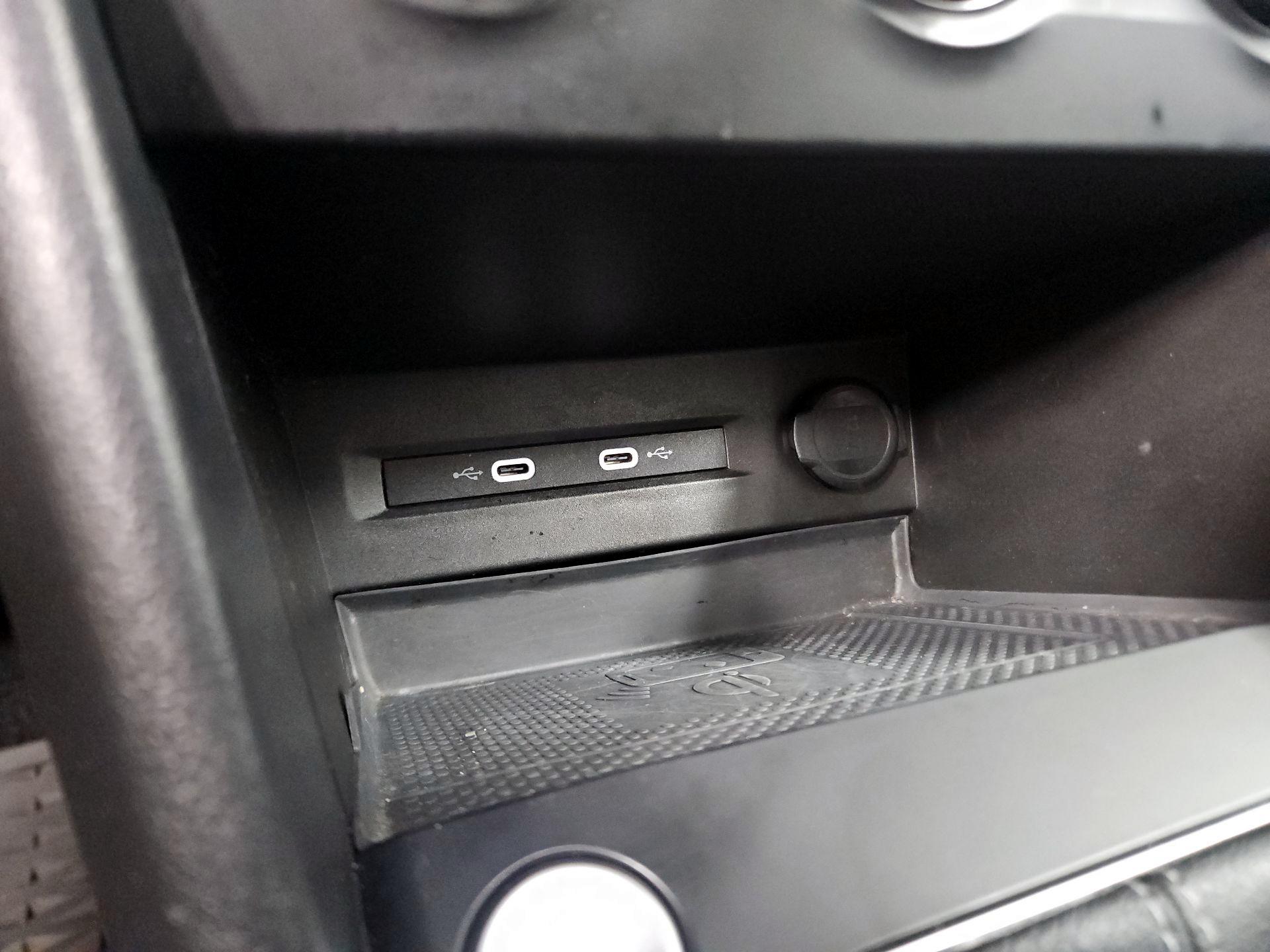 Thumbnail: 2022 Volkswagen Taos - 18