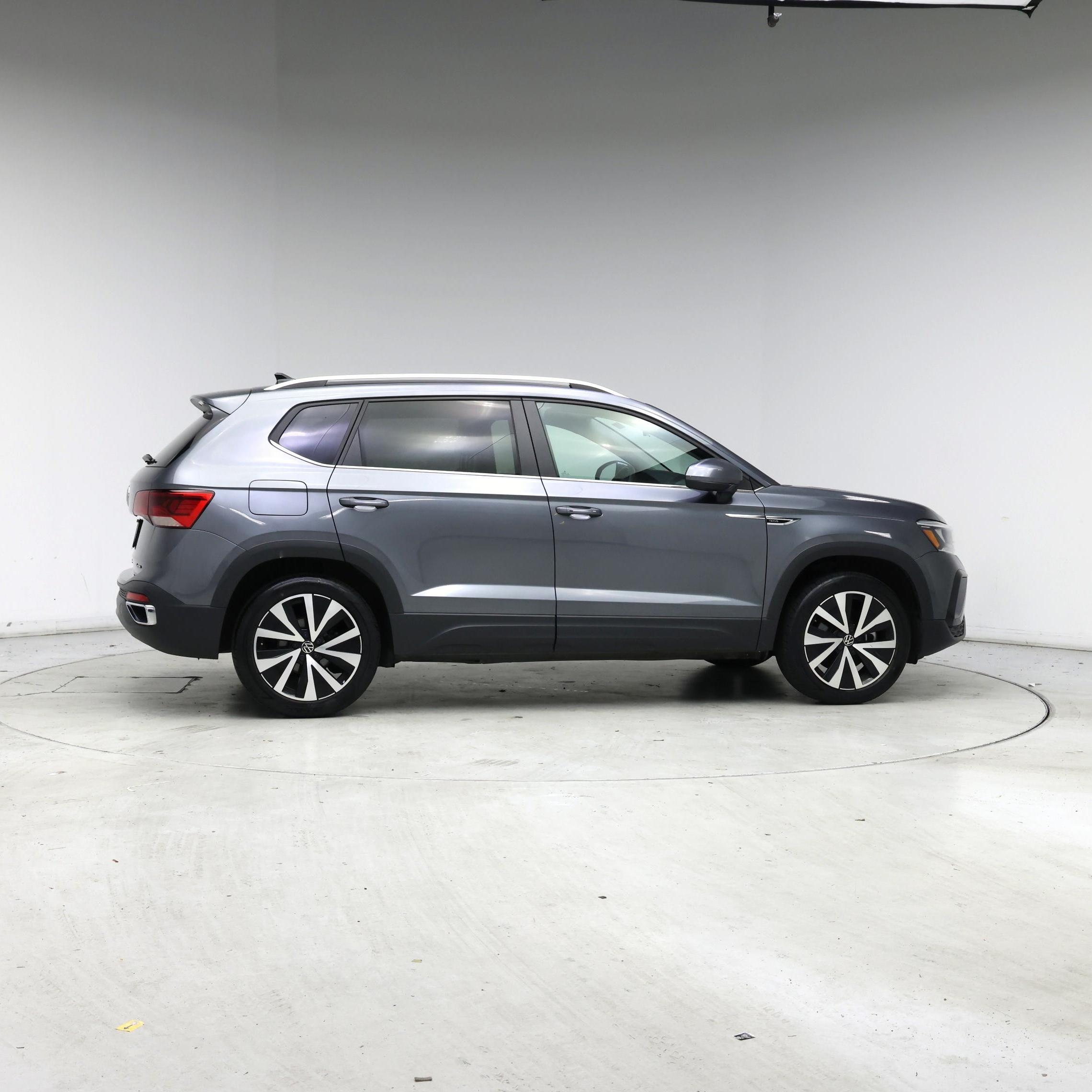 Thumbnail: 2022 Volkswagen Taos - 7