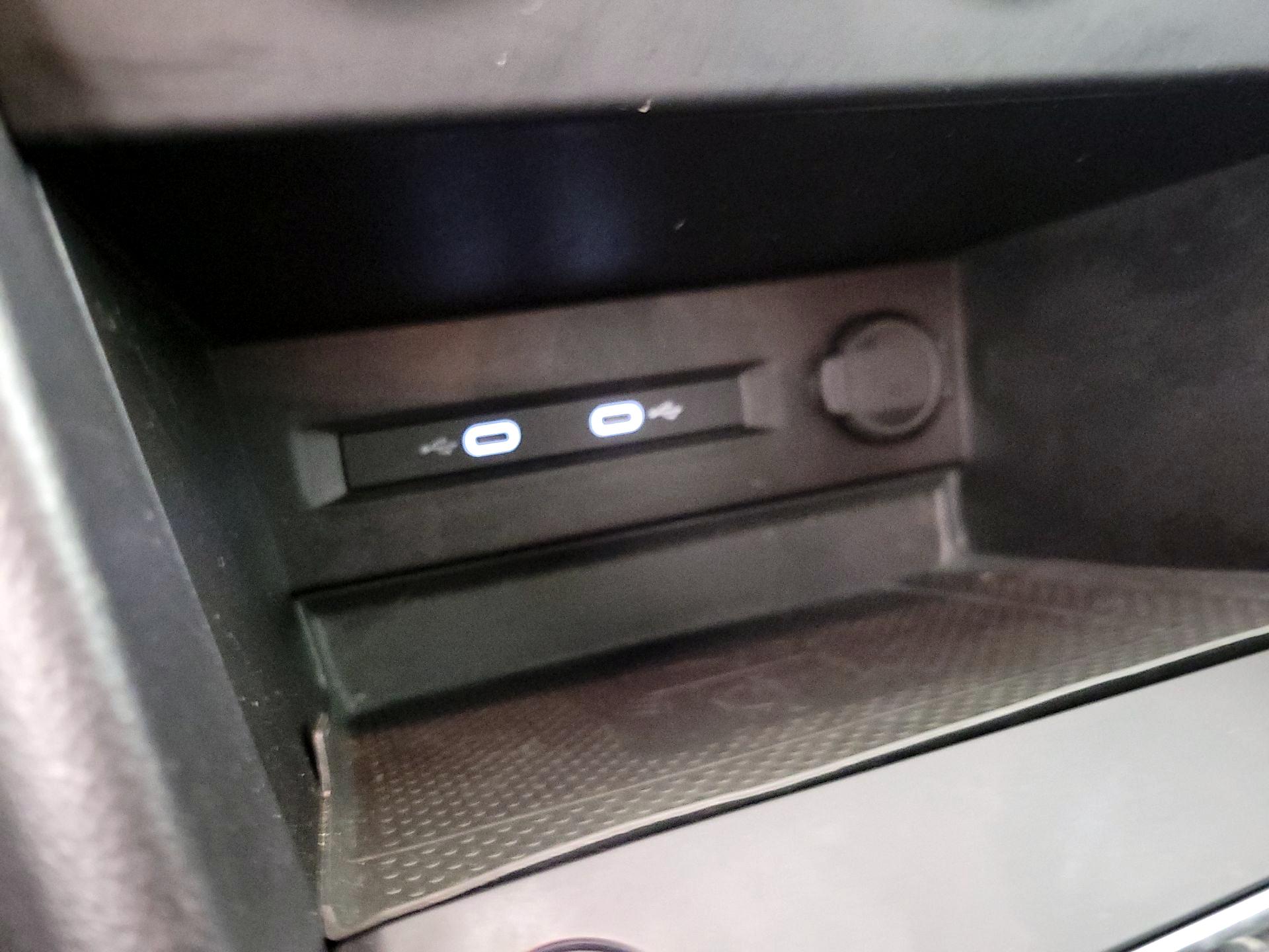 Thumbnail: 2022 Volkswagen Taos - 18