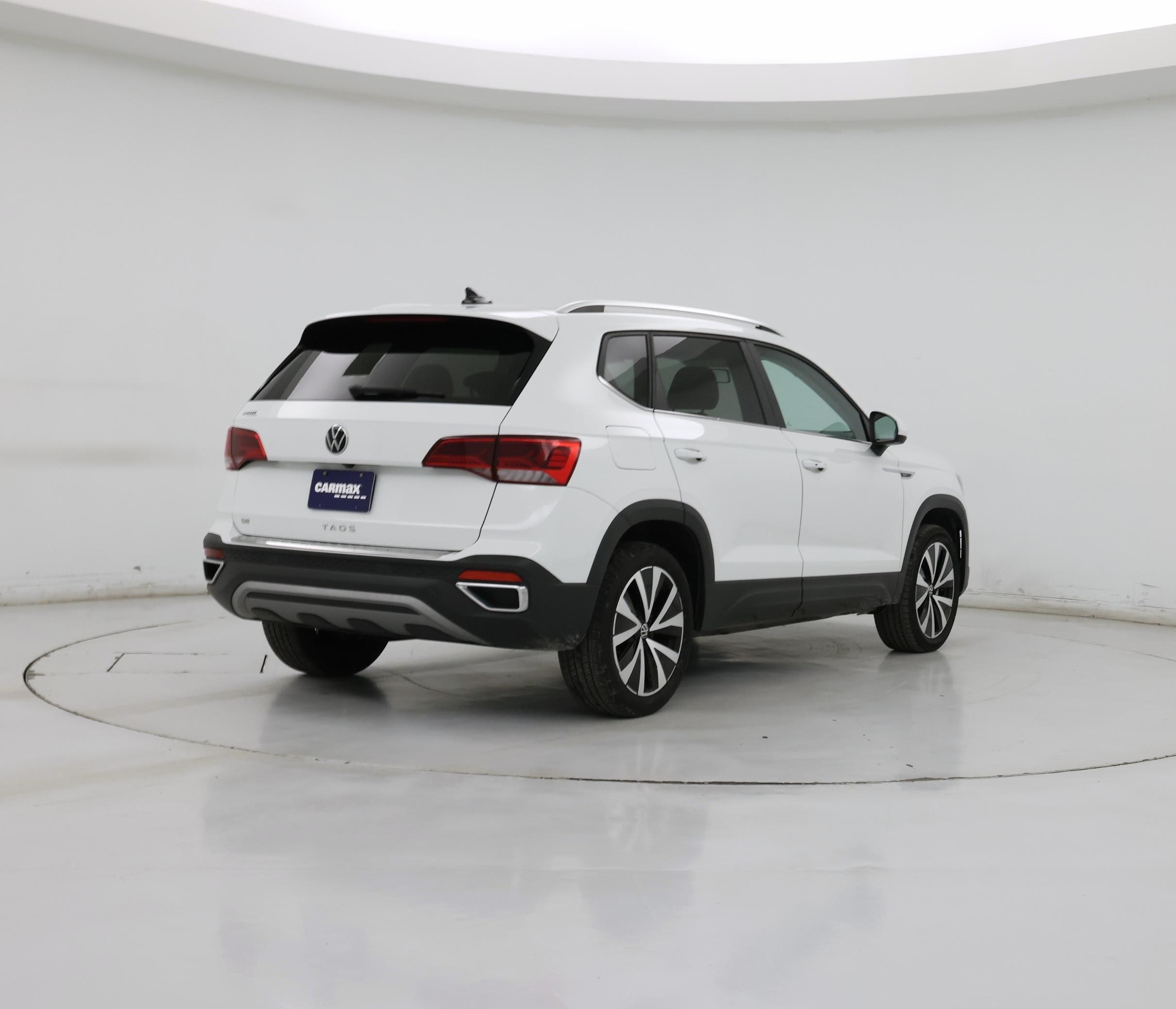 Thumbnail: 2022 Volkswagen Taos - 8