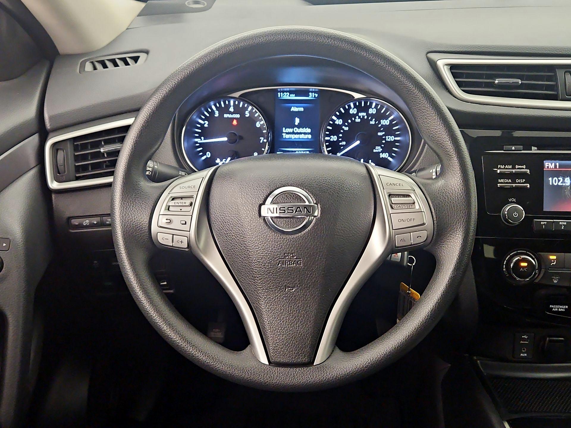 Thumbnail: 2016 Nissan Rogue - 10