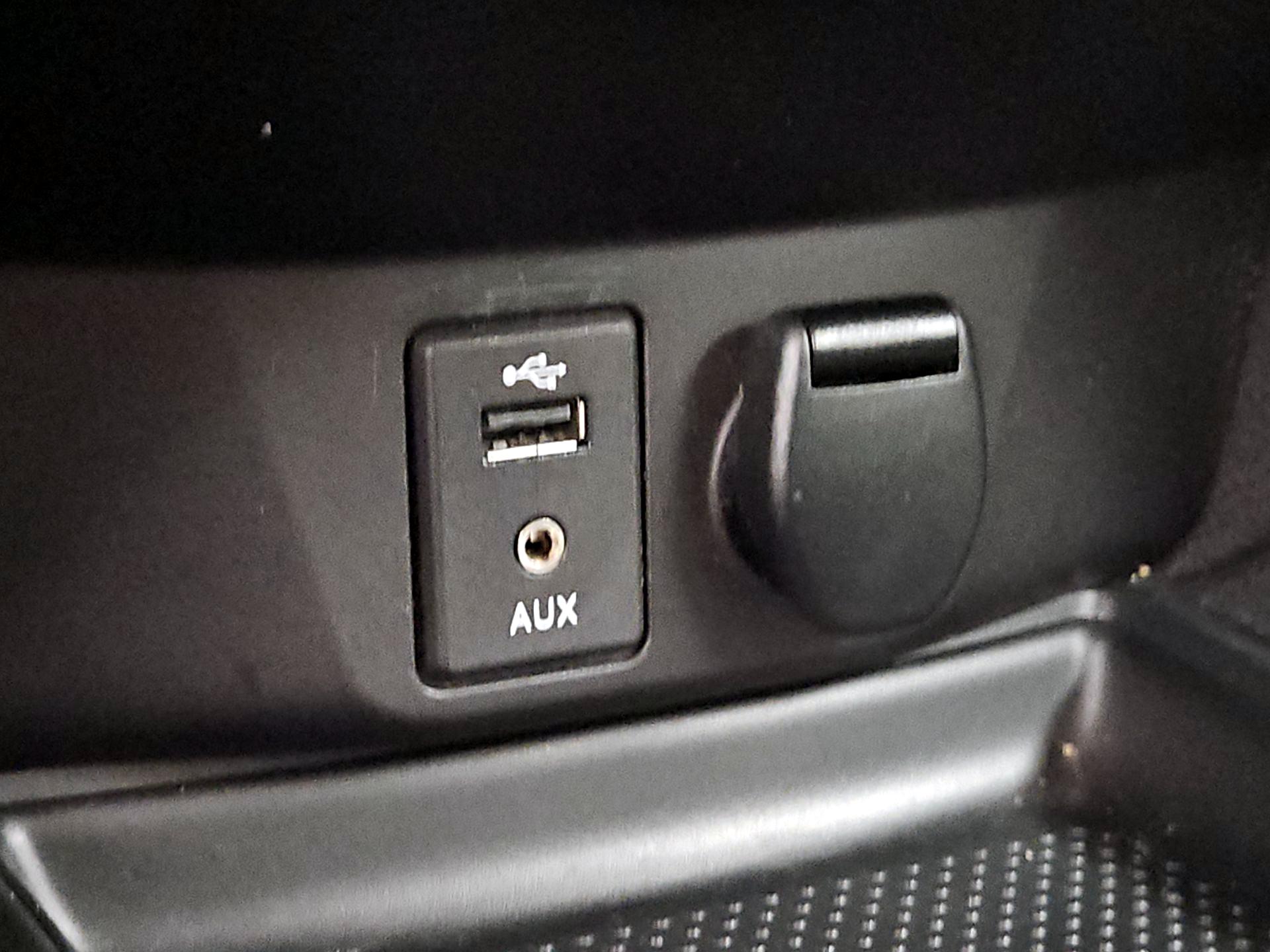 Thumbnail: 2016 Nissan Rogue - 18