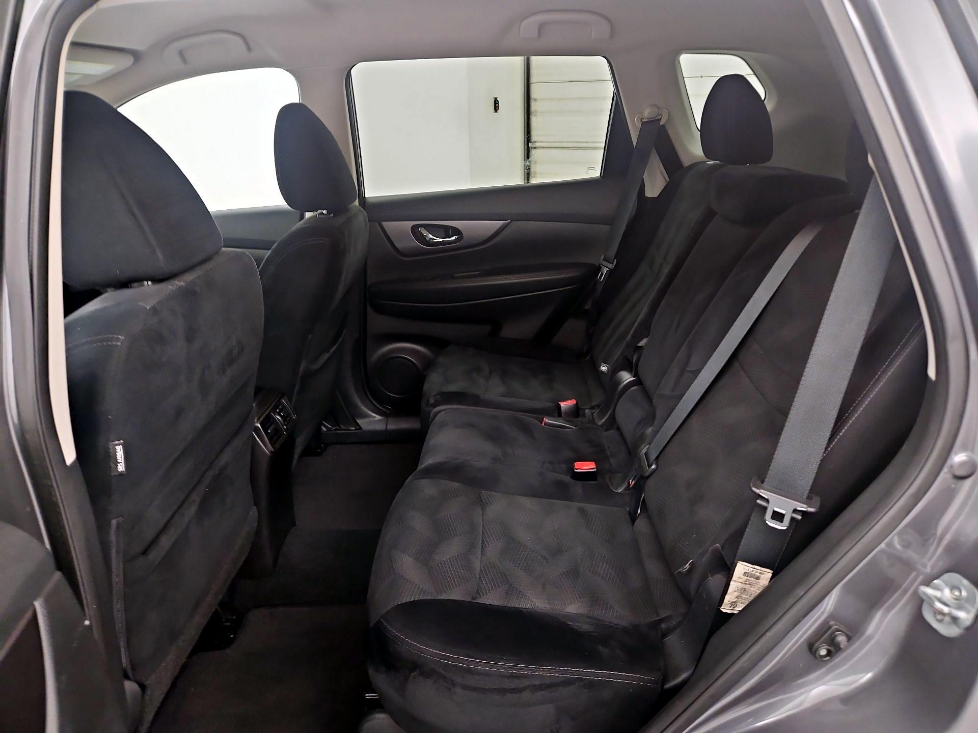 Thumbnail: 2016 Nissan Rogue - 19