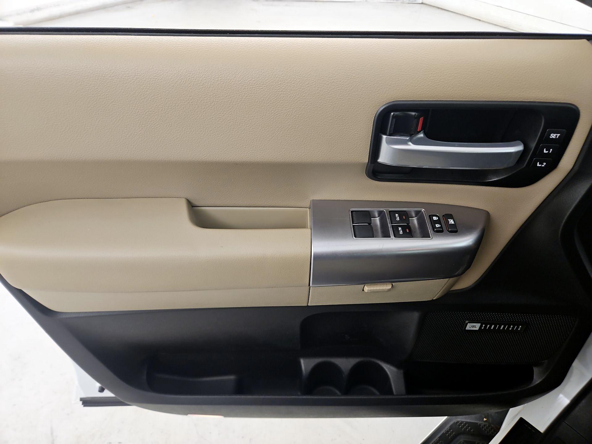 Thumbnail: 2020 Toyota Sequoia - 12