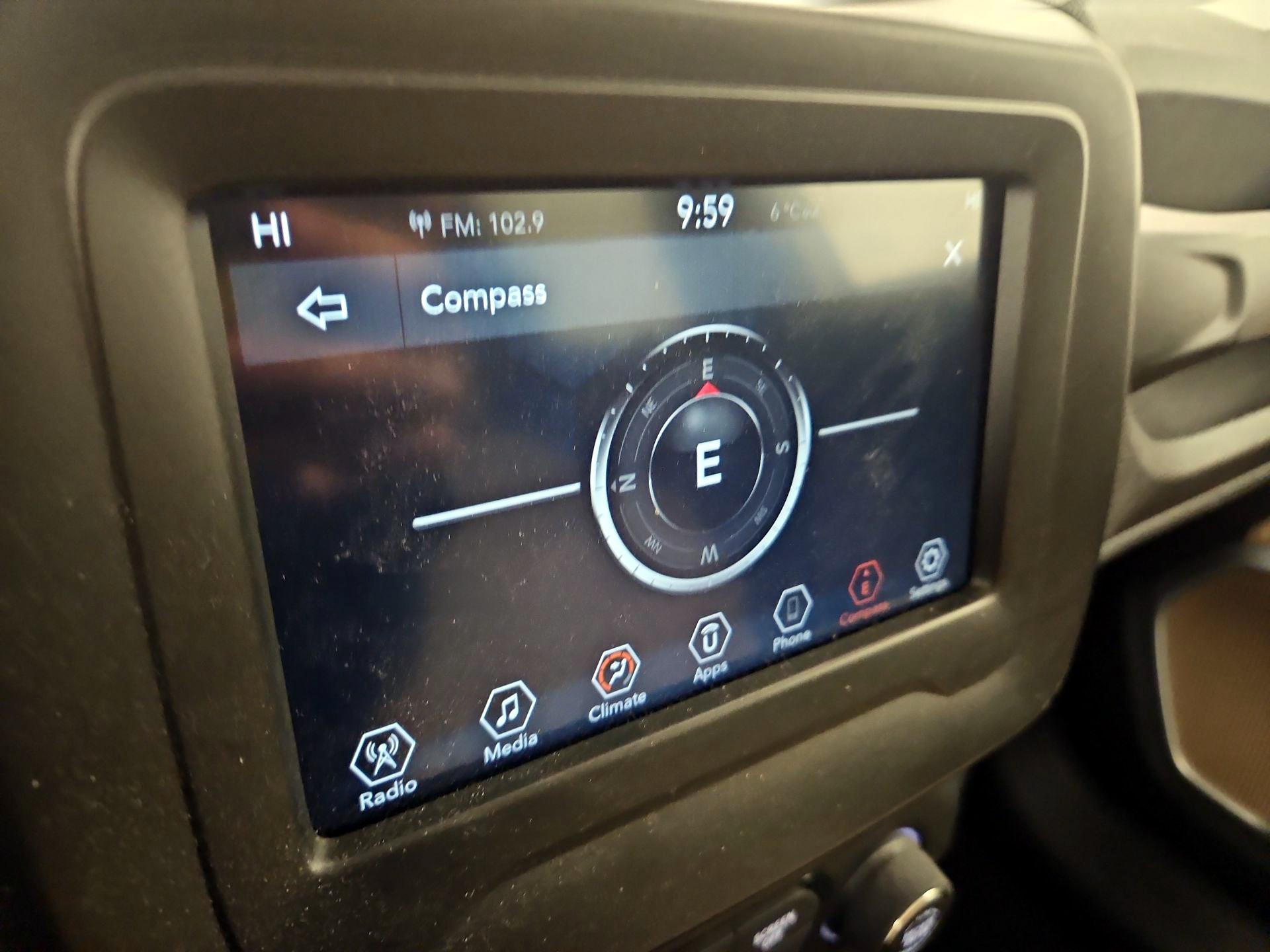 Thumbnail: 2020 Jeep Renegade - 14