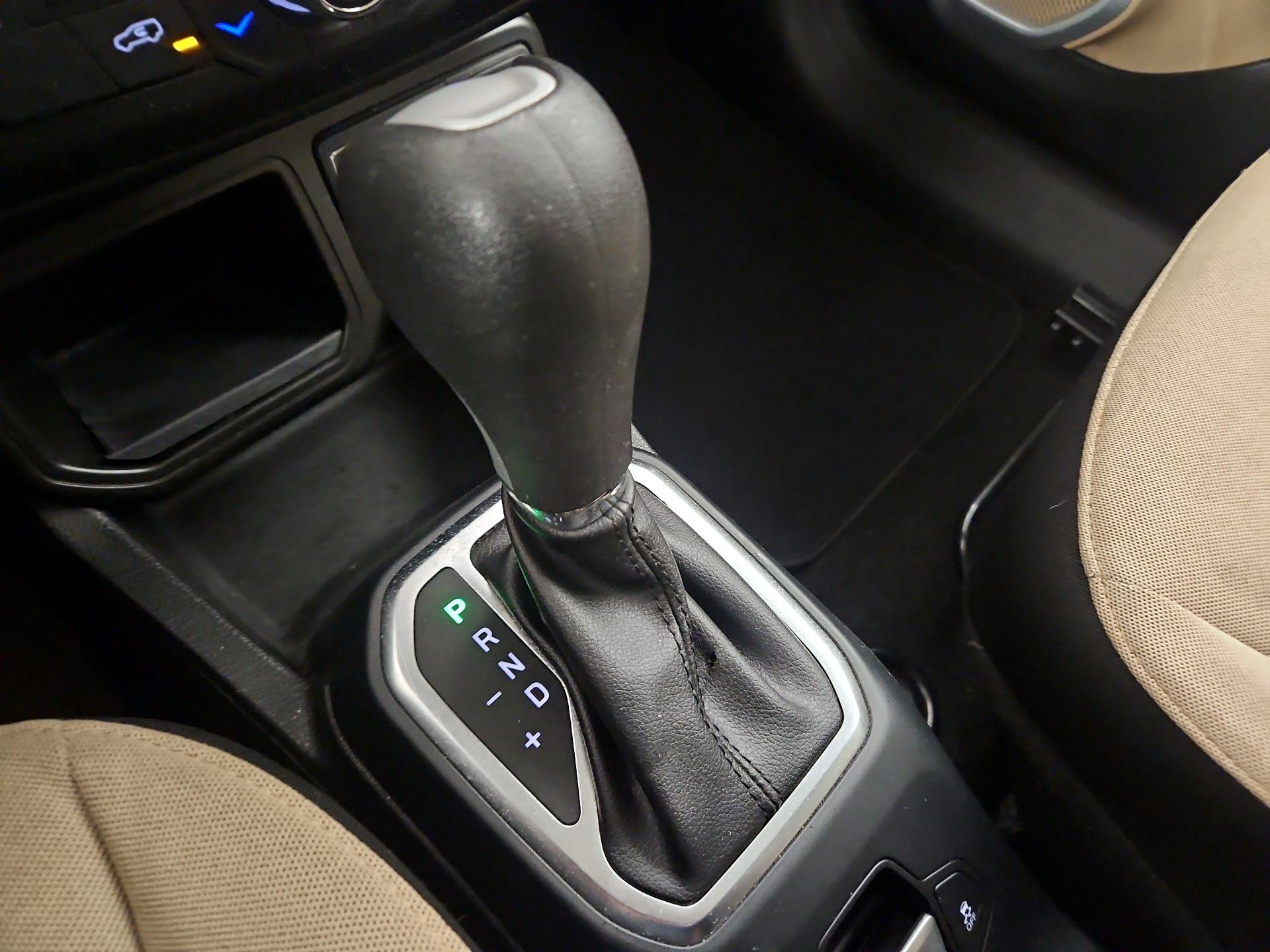 Thumbnail: 2020 Jeep Renegade - 18