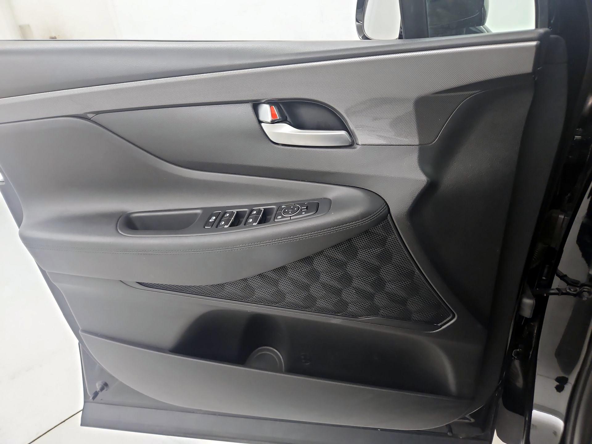 Thumbnail: 2023 Hyundai Santa Fe - 12