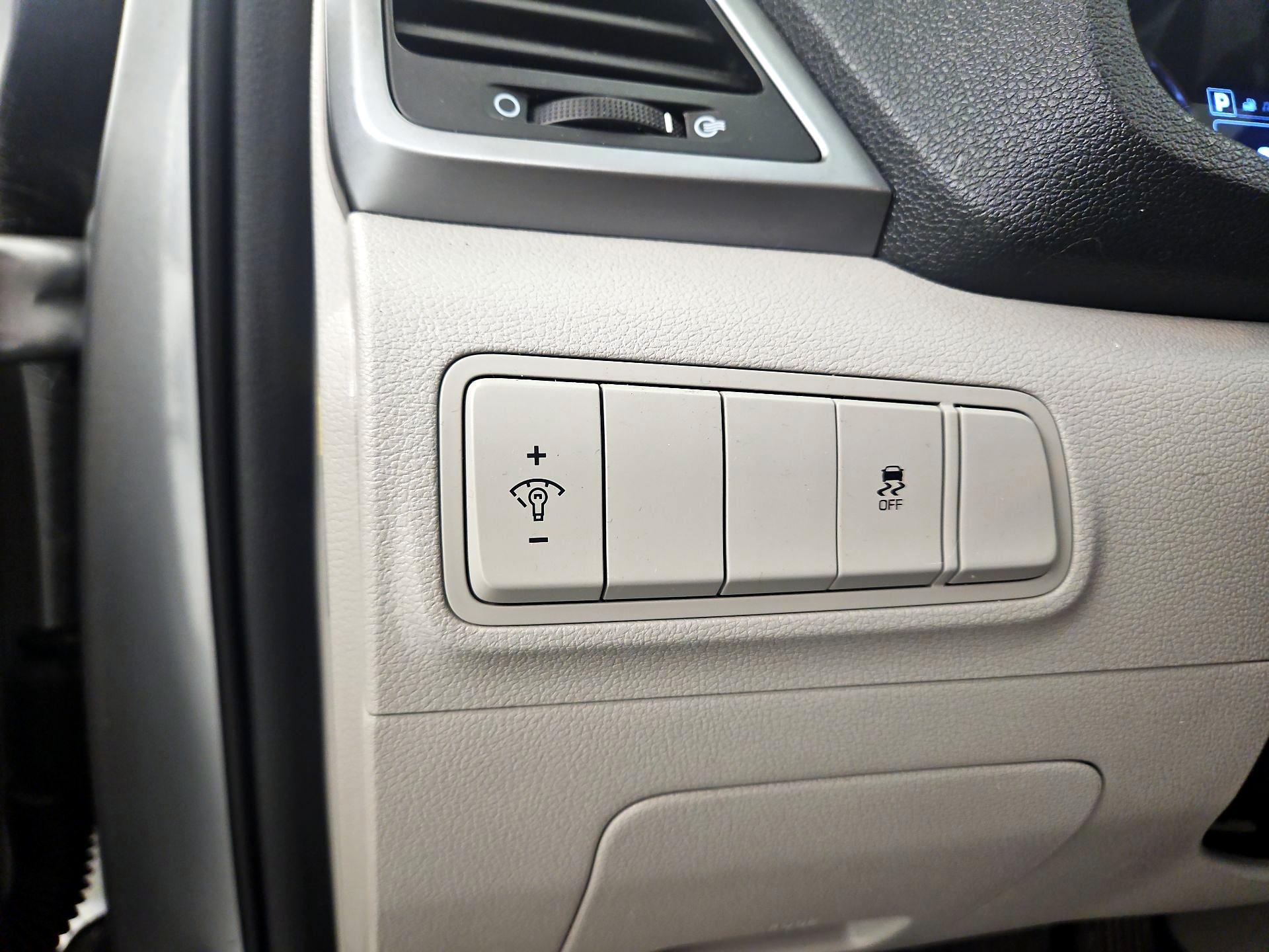 Thumbnail: 2018 Hyundai Tucson - 13