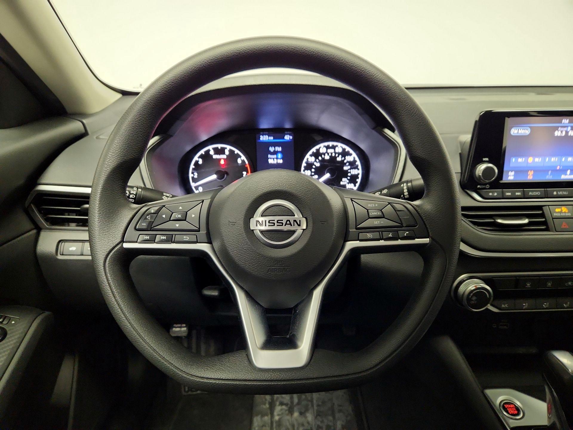 Thumbnail: 2022 Nissan Altima - 10