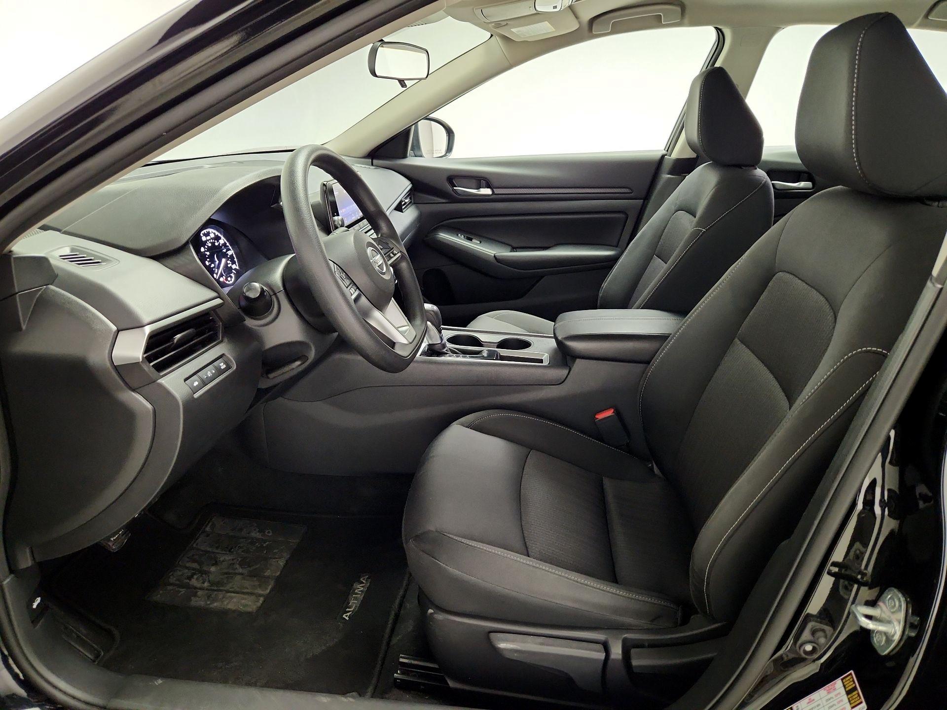 Thumbnail: 2022 Nissan Altima - 11