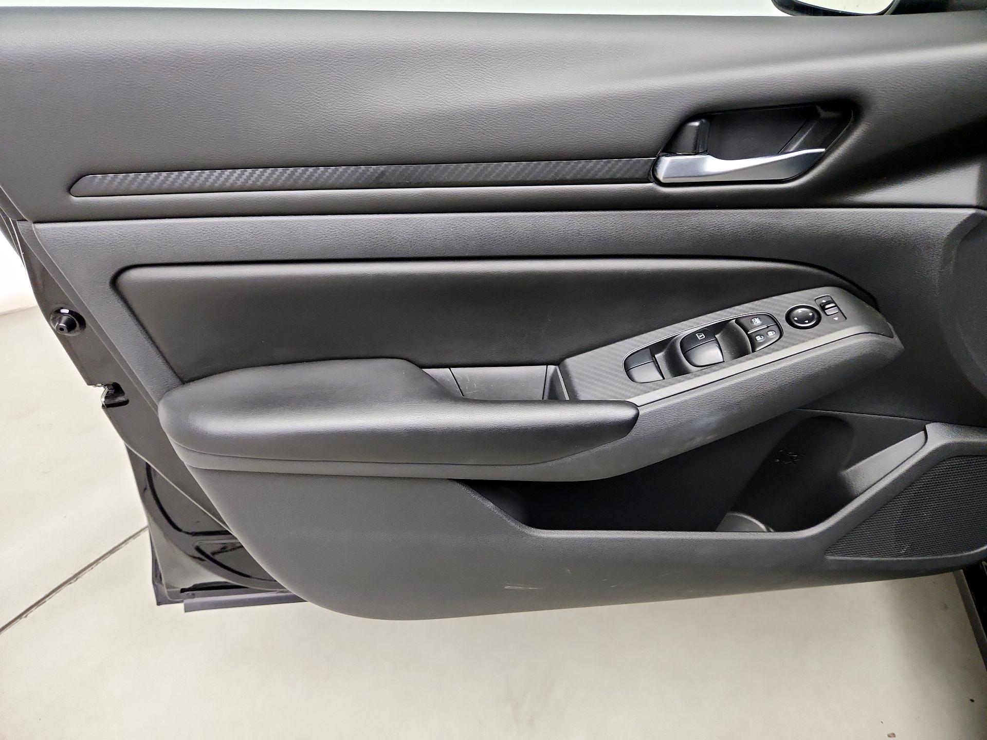 Thumbnail: 2022 Nissan Altima - 12