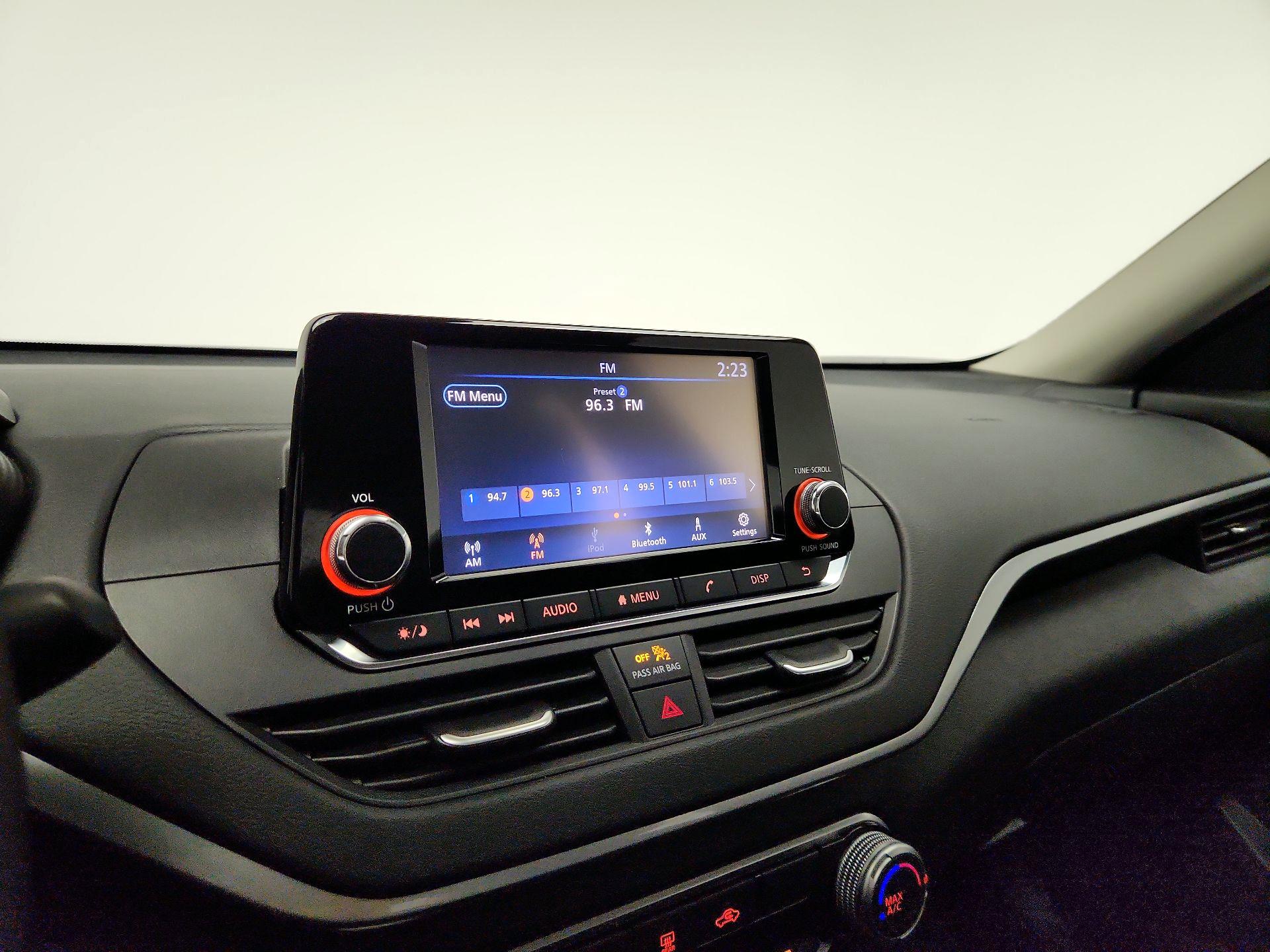 Thumbnail: 2022 Nissan Altima - 15