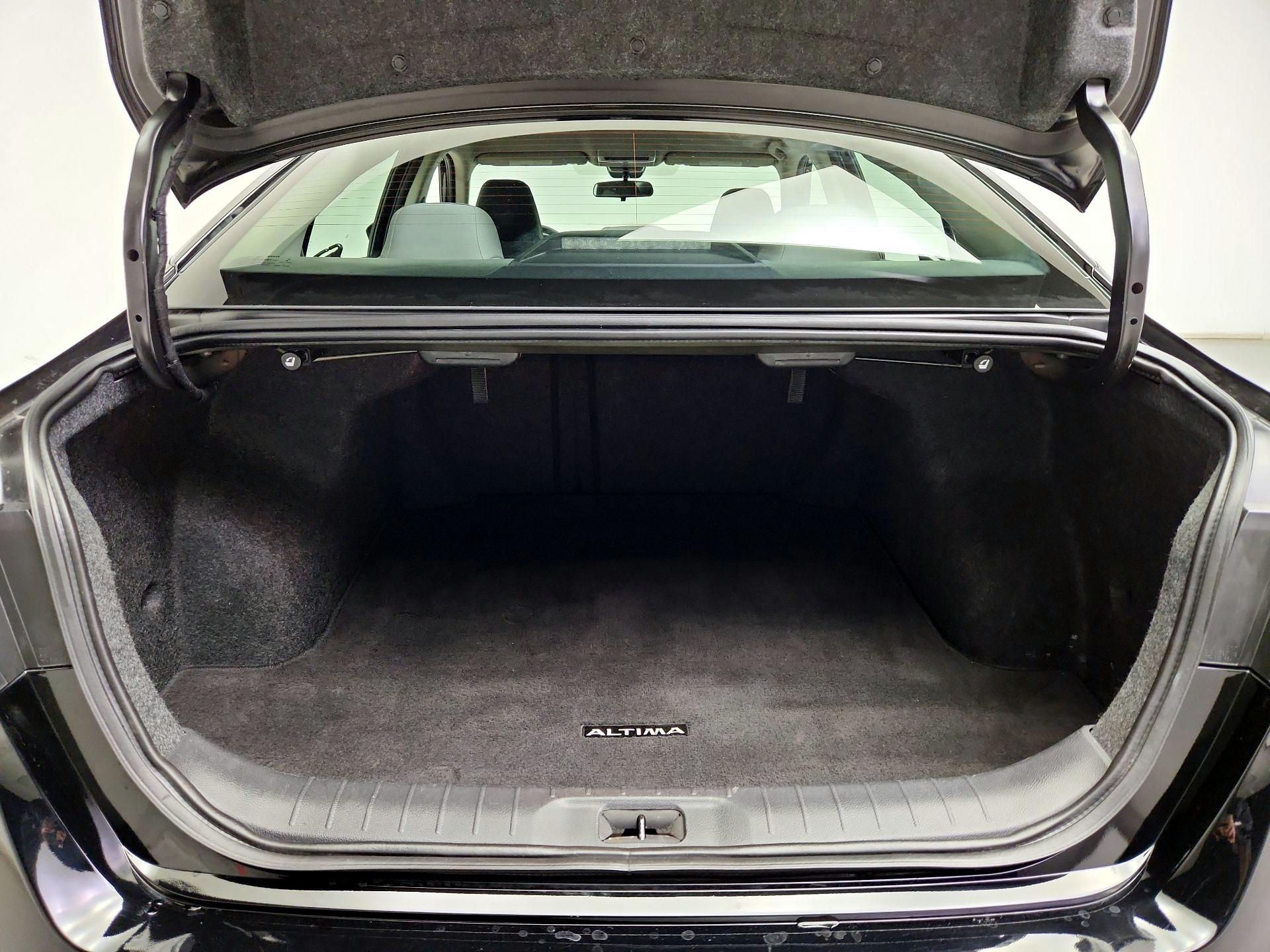 Thumbnail: 2022 Nissan Altima - 20