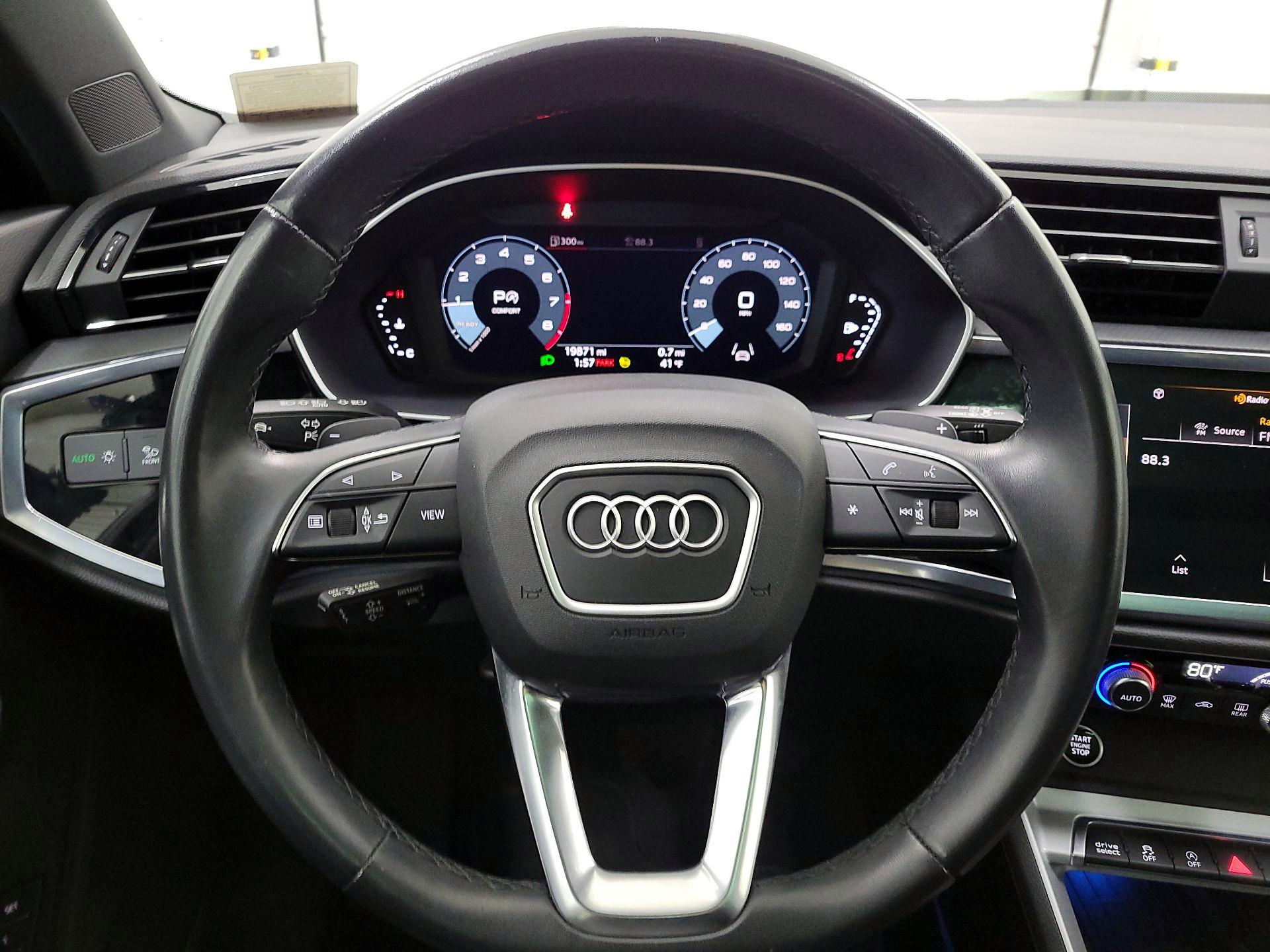 Thumbnail: 2023 Audi Q3 - 10