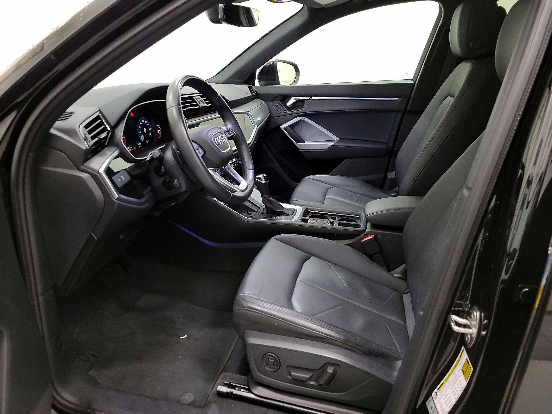 Thumbnail: 2023 Audi Q3 - 11