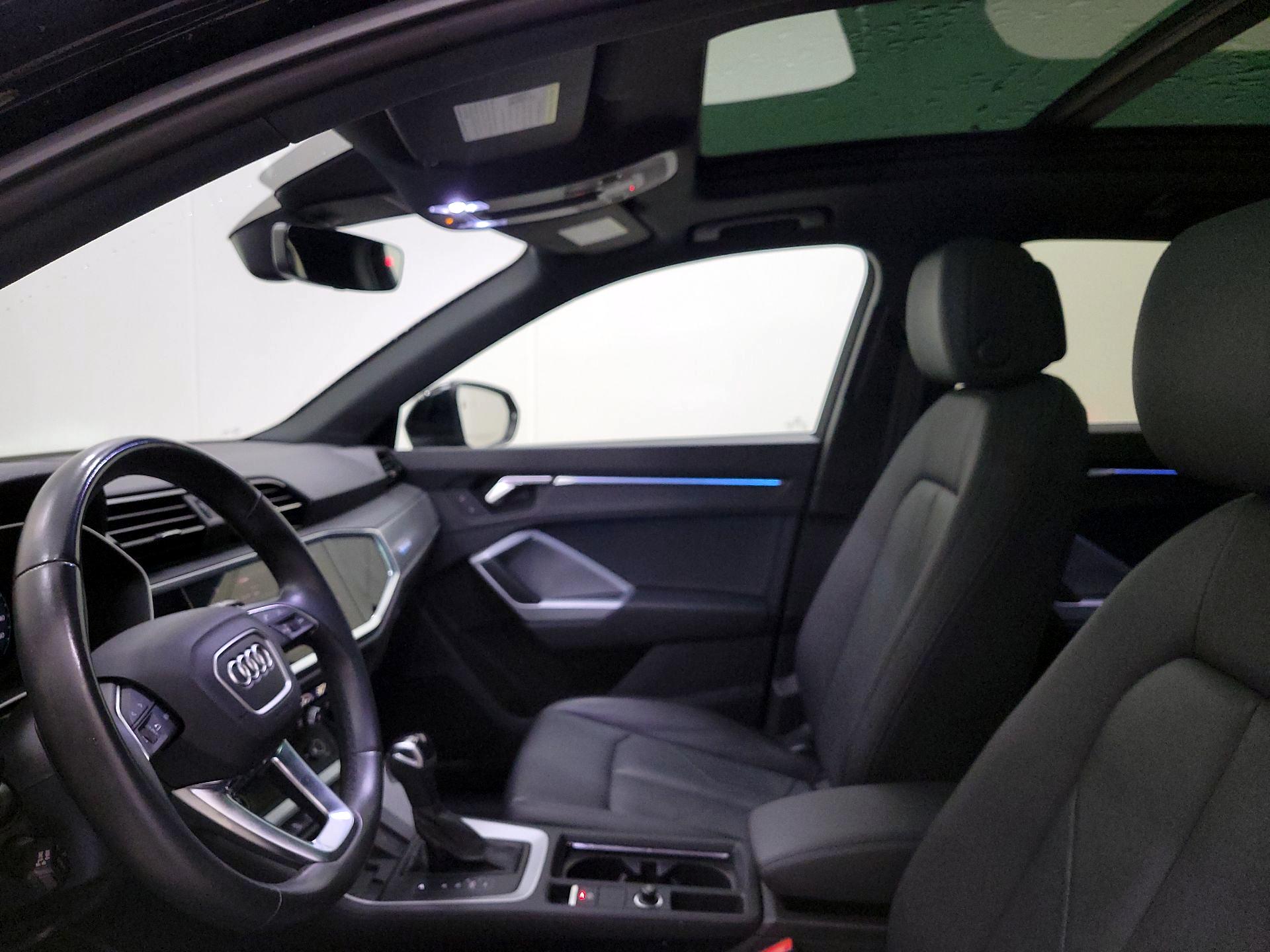 Thumbnail: 2023 Audi Q3 - 19