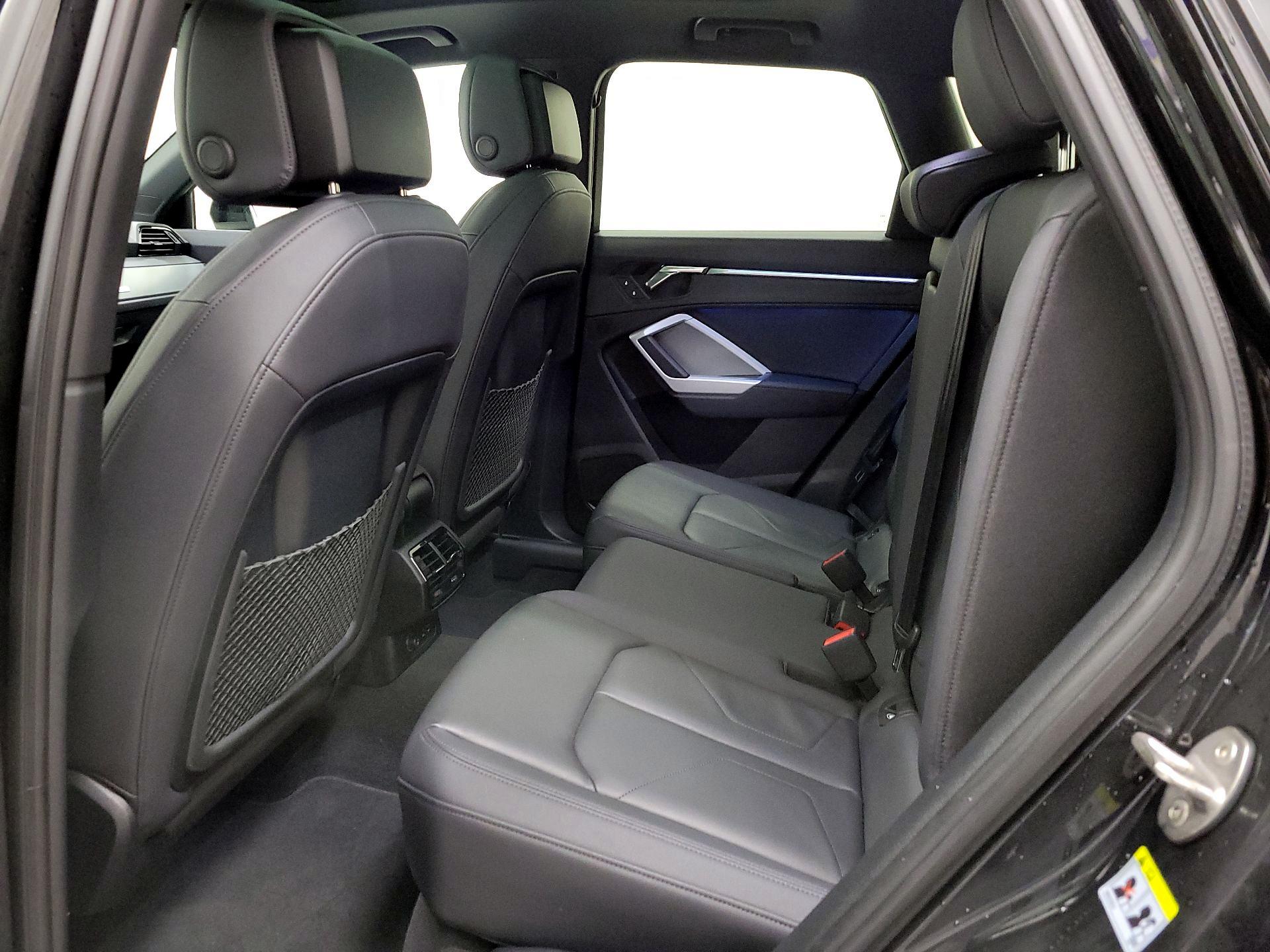 Thumbnail: 2023 Audi Q3 - 20