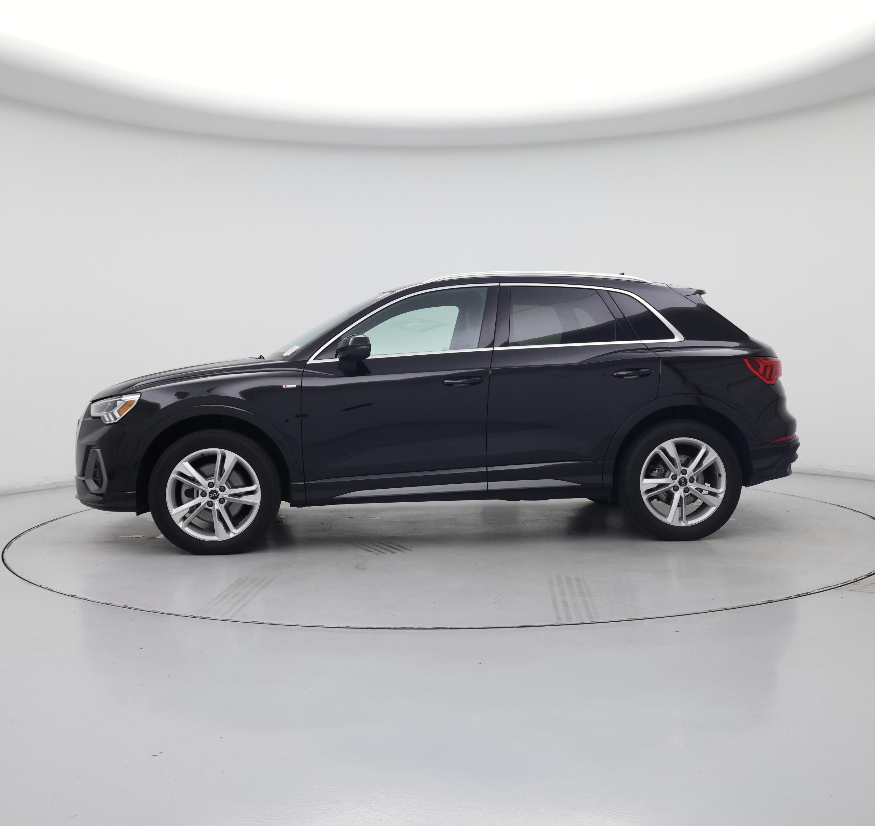 Thumbnail: 2023 Audi Q3 - 3
