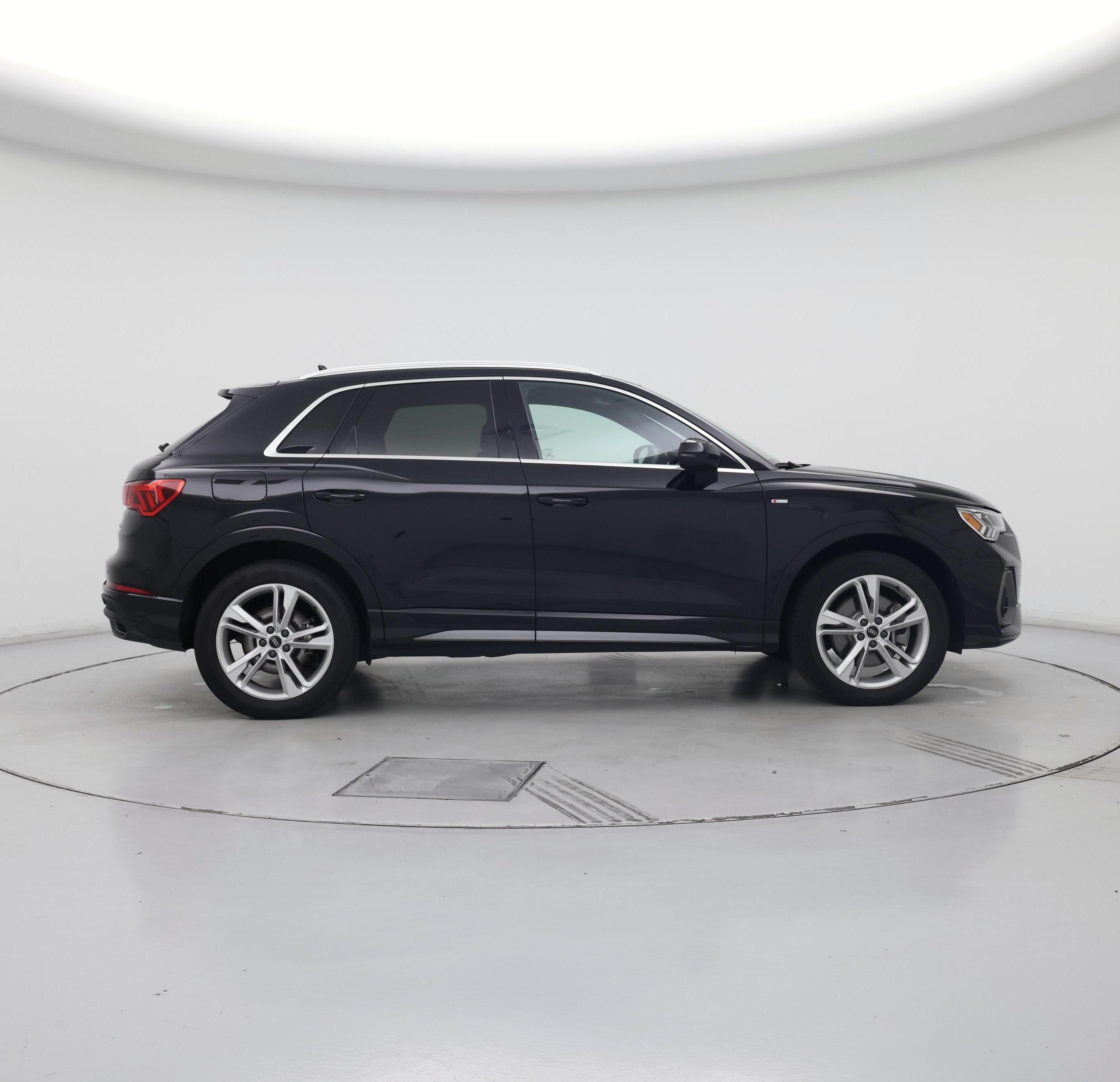 Thumbnail: 2023 Audi Q3 - 7