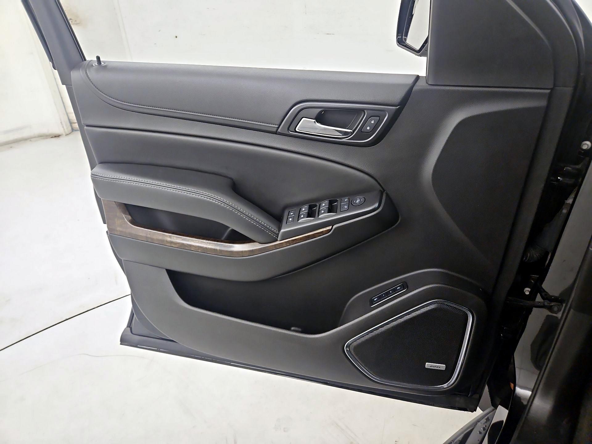 Thumbnail: 2016 Chevrolet Tahoe - 12