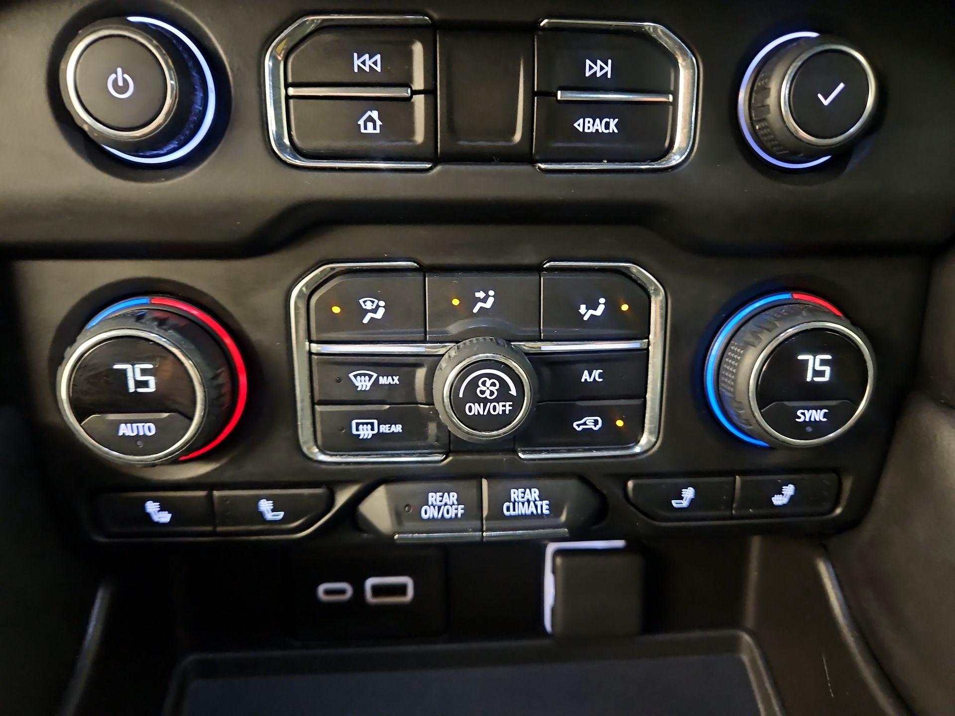 Thumbnail: 2021 Chevrolet Tahoe - 16