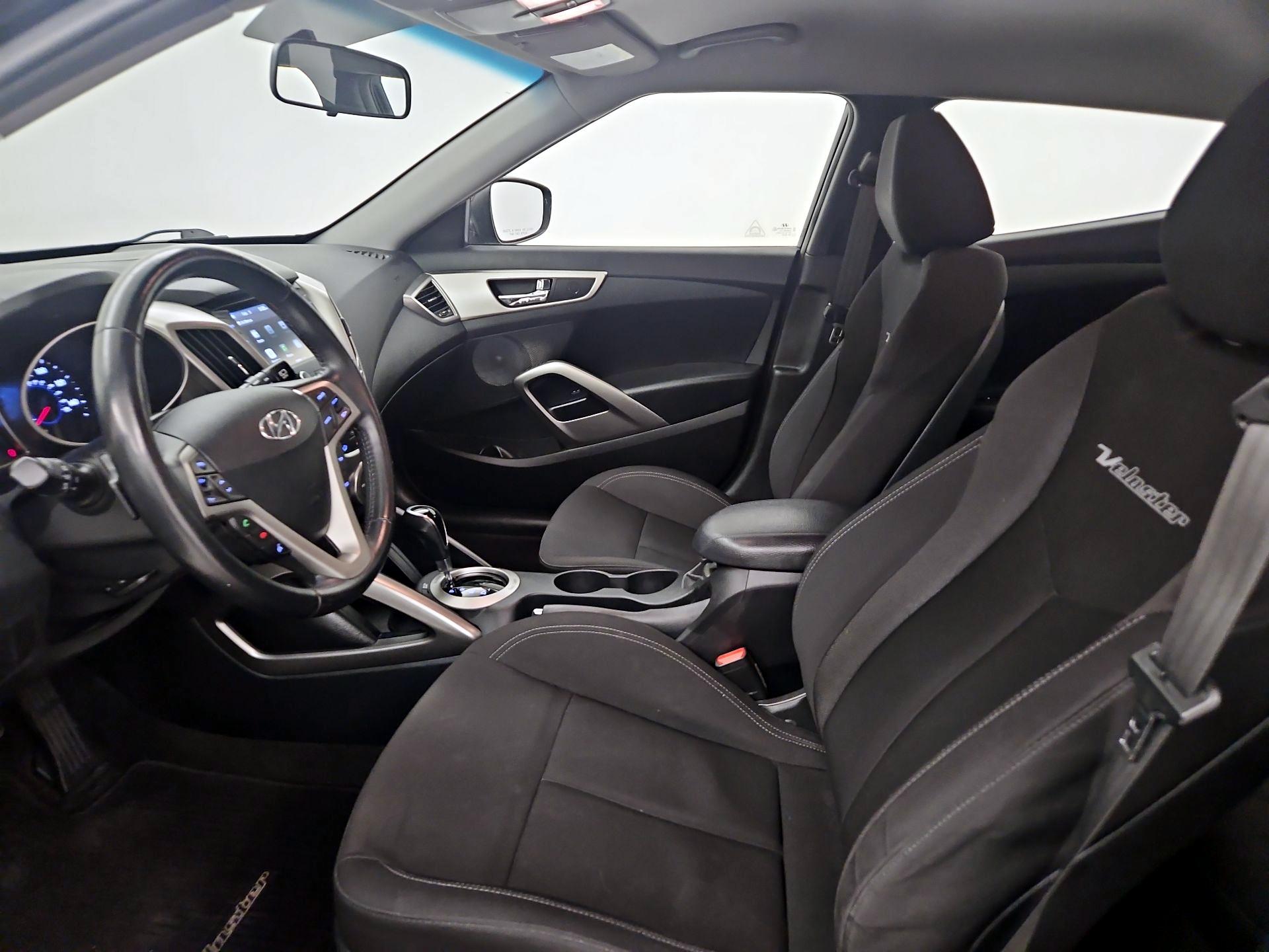 Thumbnail: 2017 Hyundai Veloster - 11