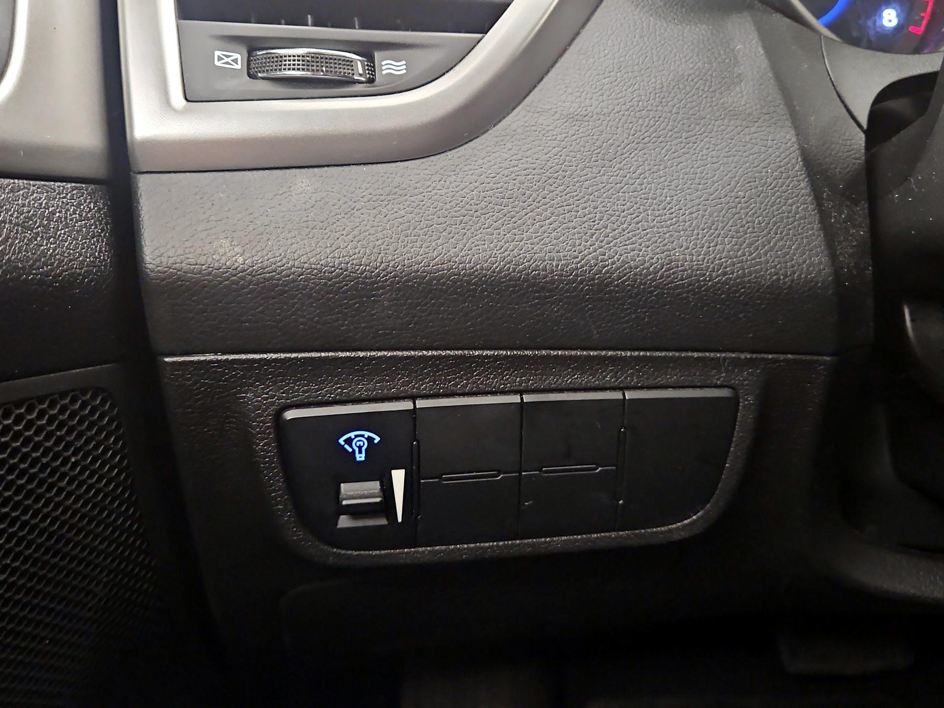 Thumbnail: 2017 Hyundai Veloster - 13