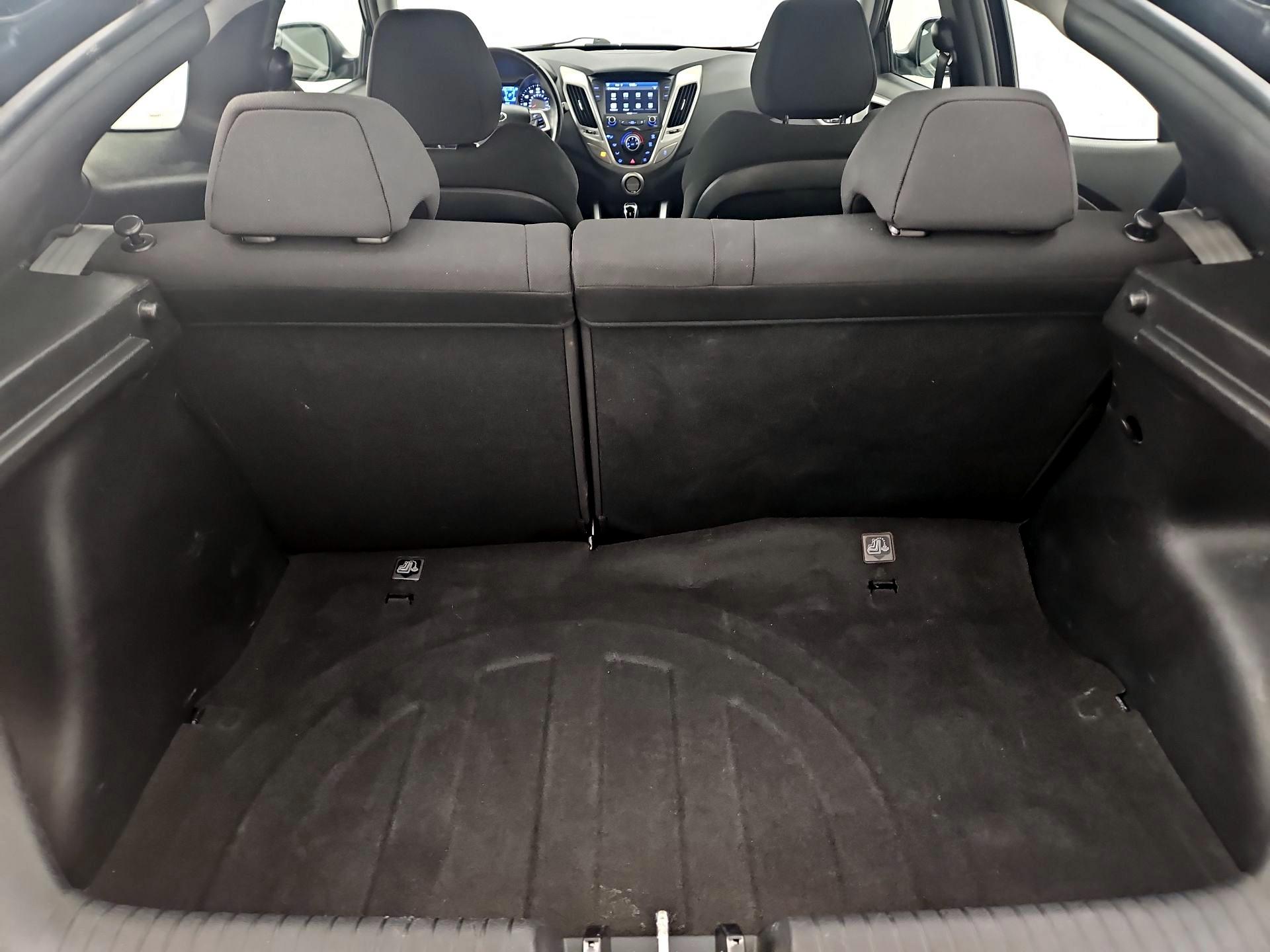 Thumbnail: 2017 Hyundai Veloster - 20