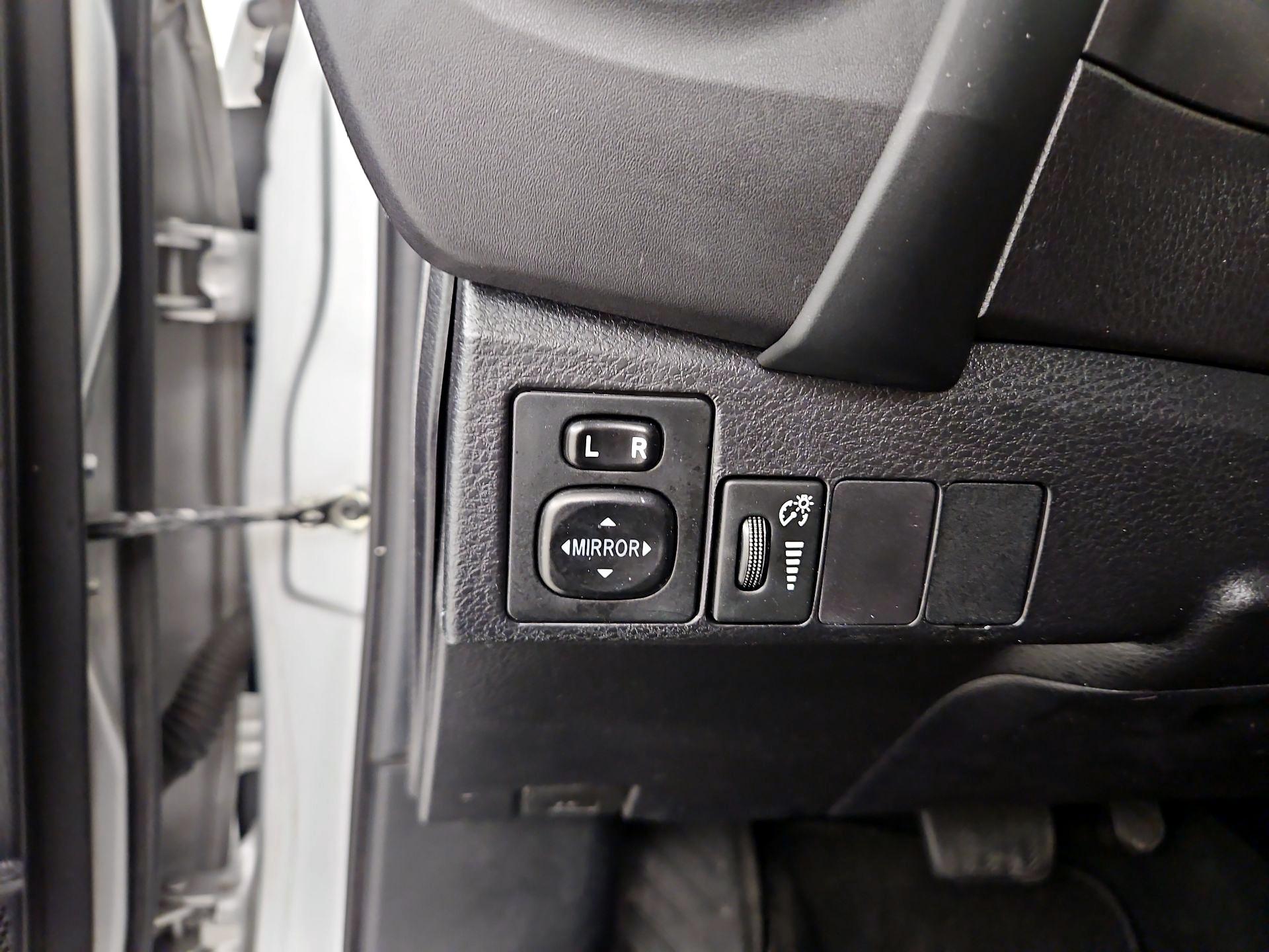 Thumbnail: 2017 Toyota Corolla - 13