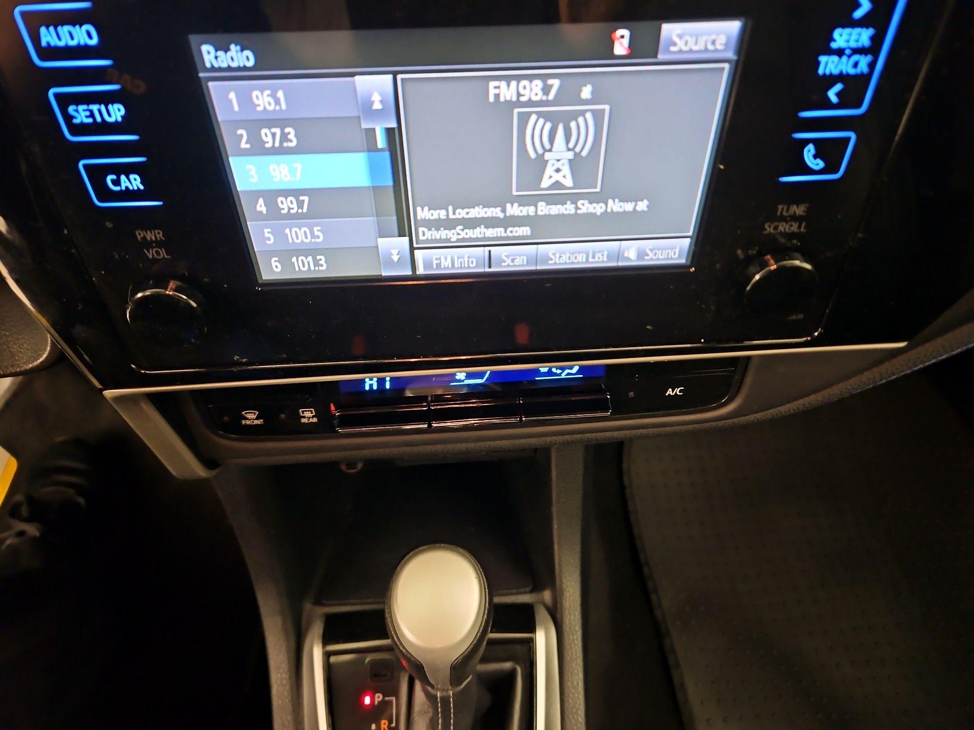 Thumbnail: 2017 Toyota Corolla - 15