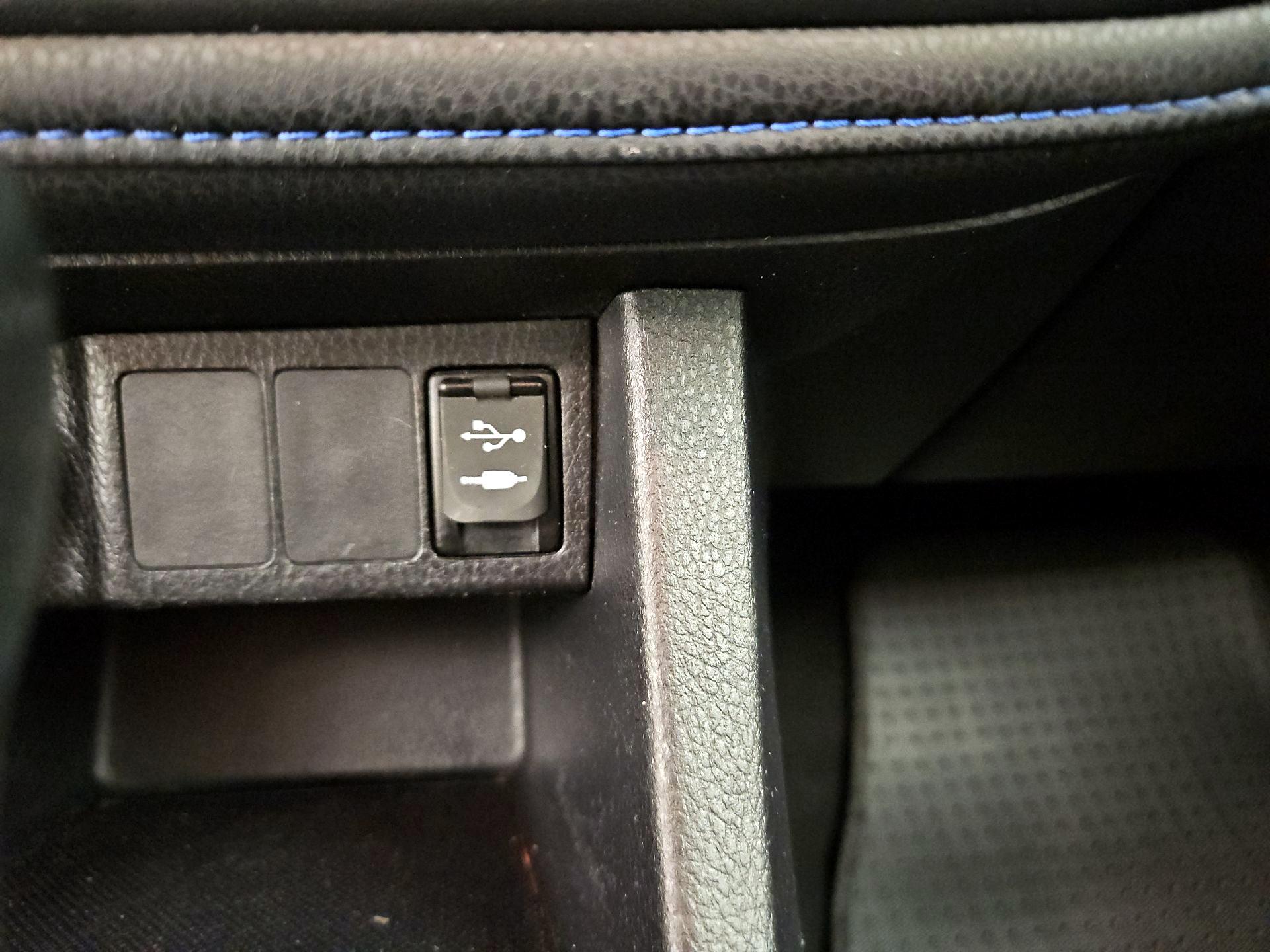 Thumbnail: 2017 Toyota Corolla - 18