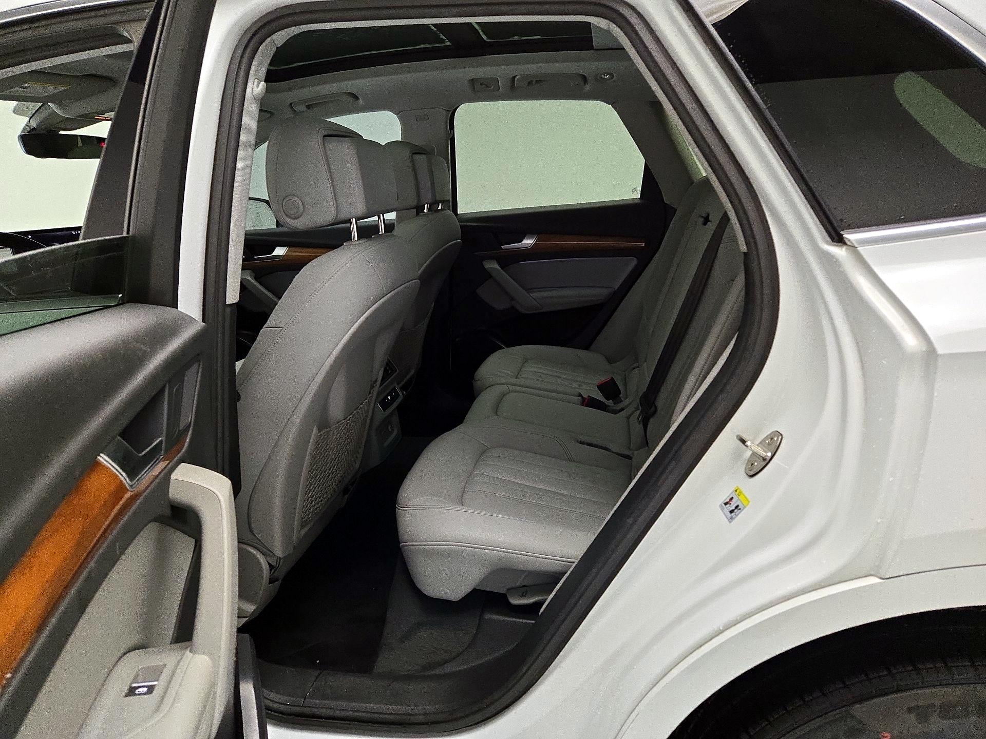 Thumbnail: 2022 Audi Q5 - 20