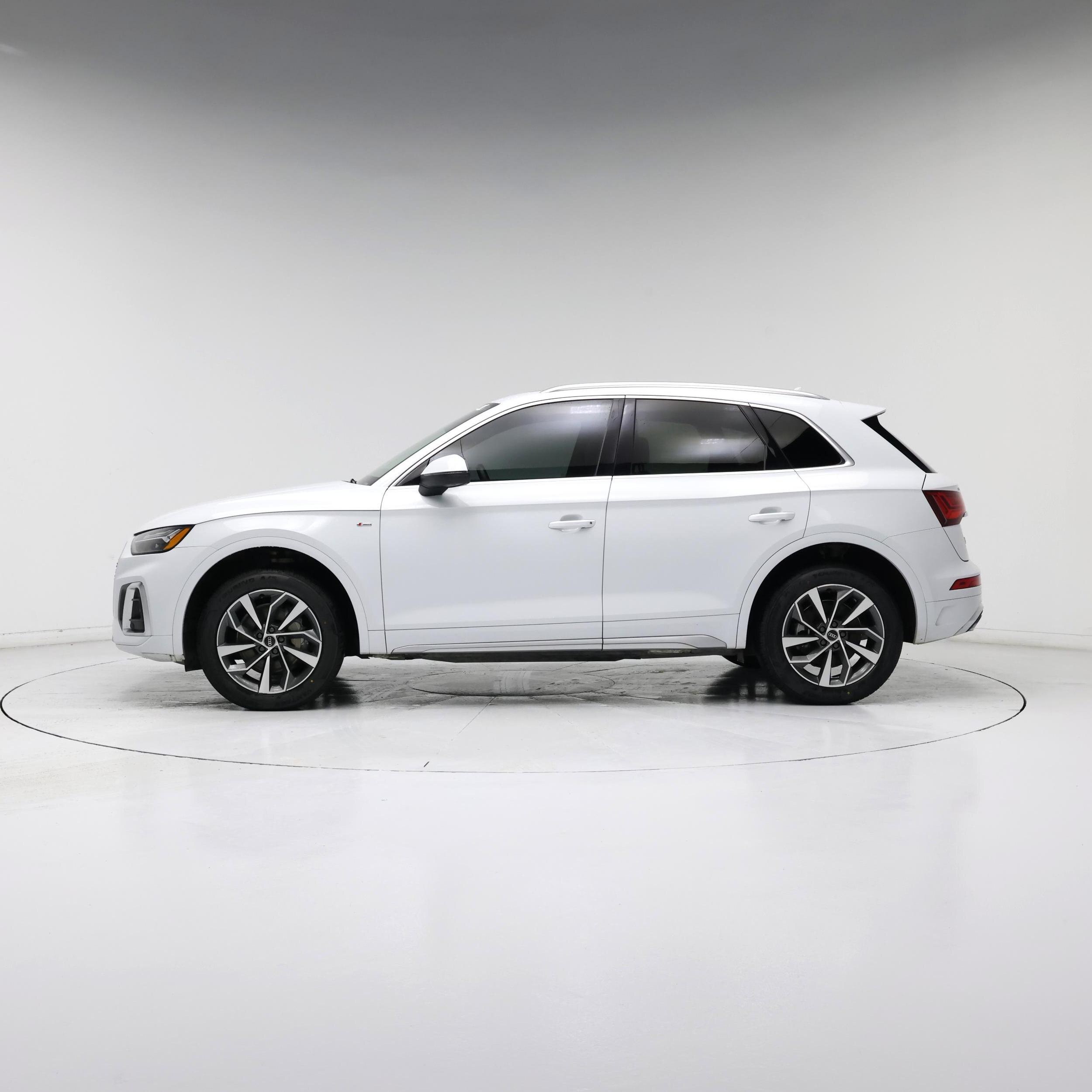 Thumbnail: 2022 Audi Q5 - 3