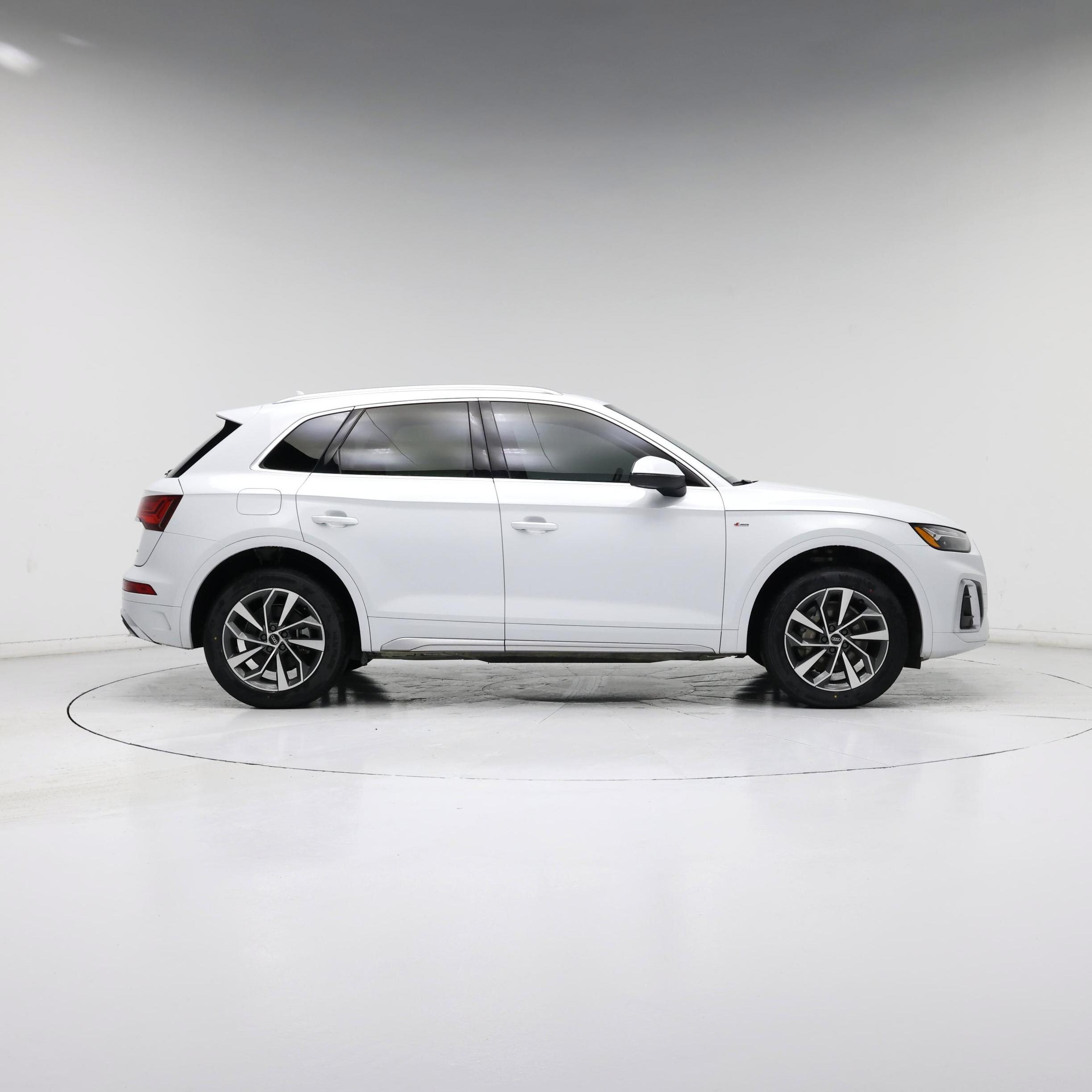 Thumbnail: 2022 Audi Q5 - 7