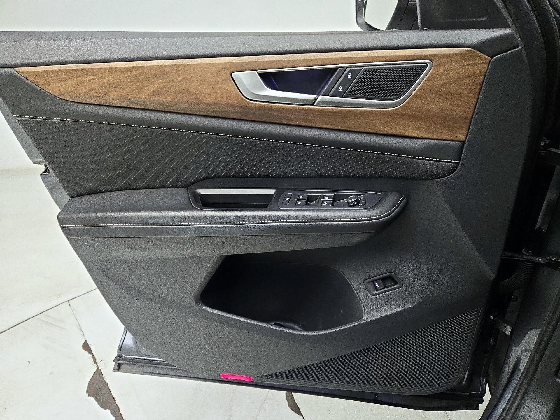 Thumbnail: 2024 Volkswagen Atlas - 12