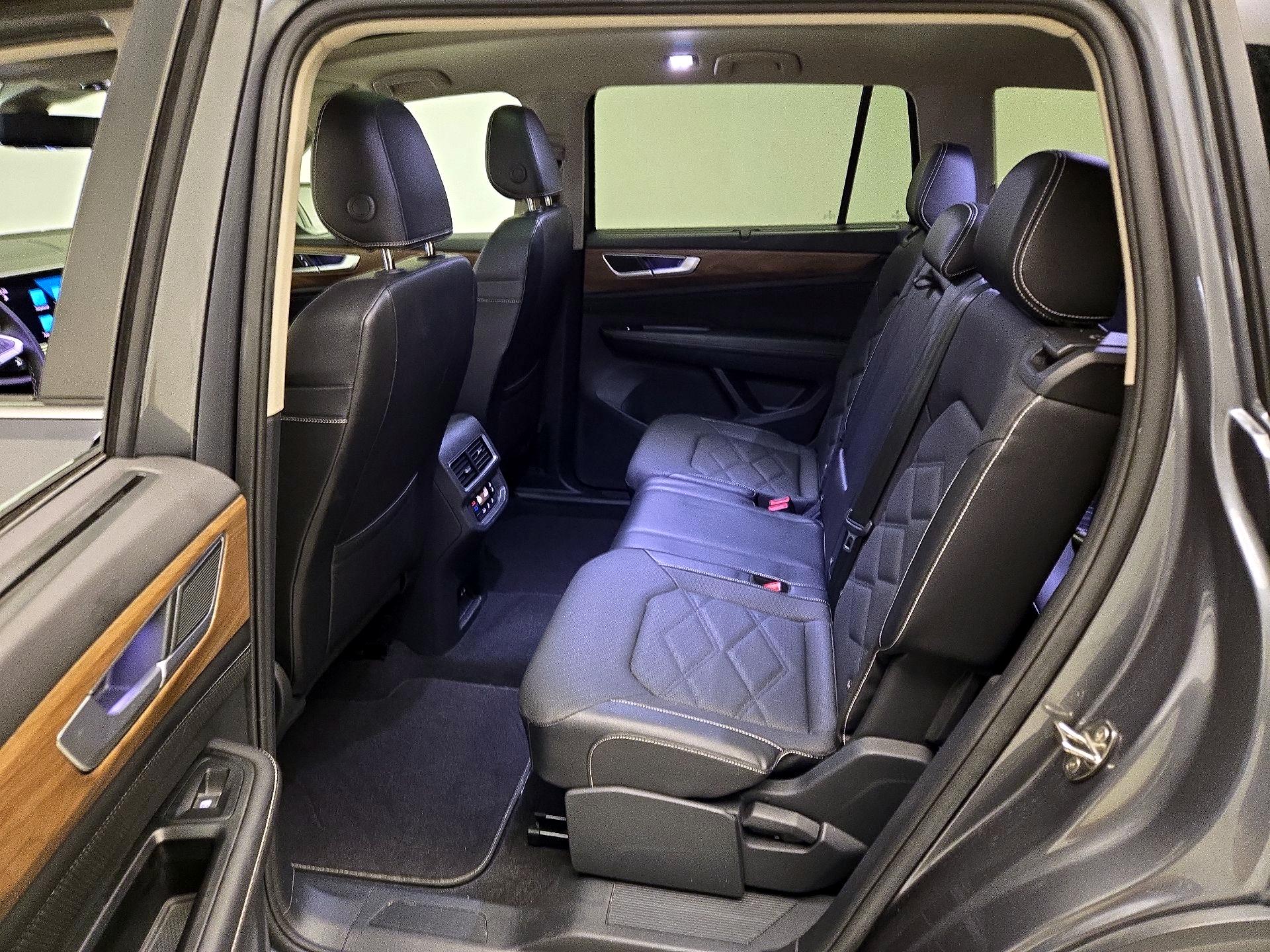 Thumbnail: 2024 Volkswagen Atlas - 20