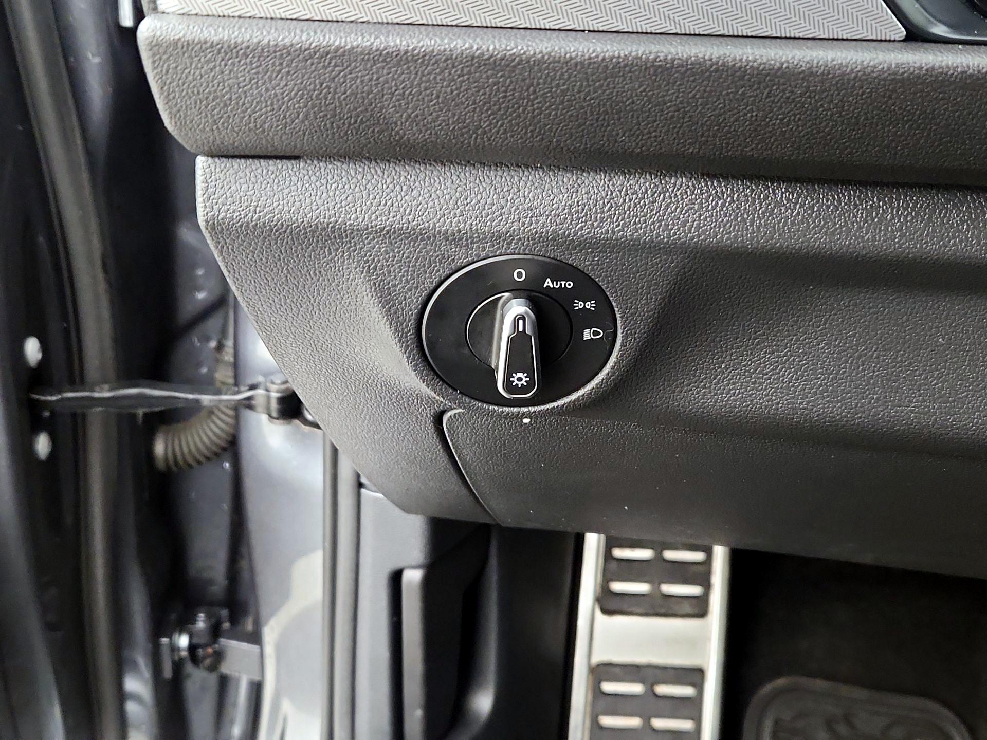 Thumbnail: 2023 Volkswagen Jetta - 13