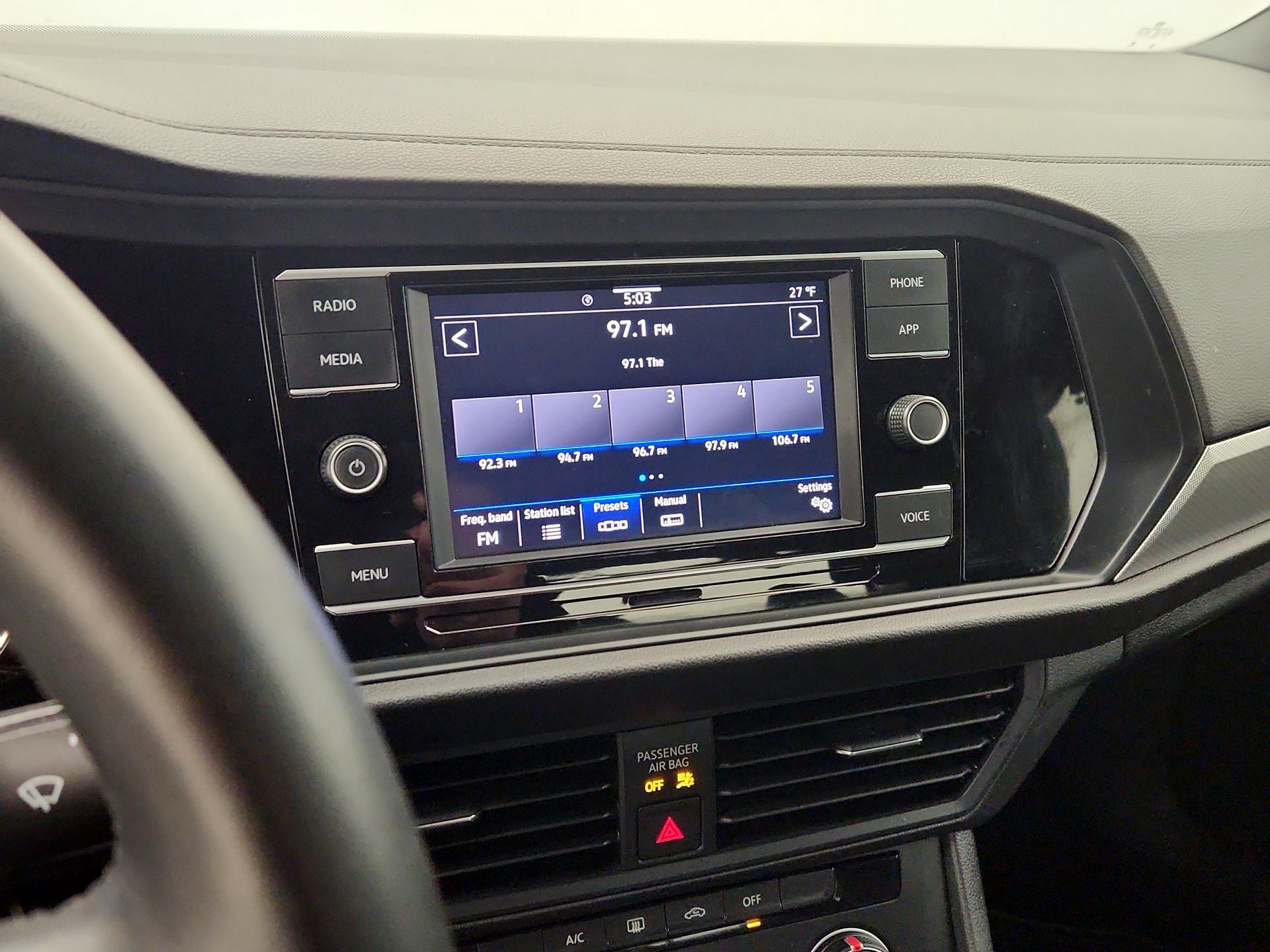 Thumbnail: 2023 Volkswagen Jetta - 15