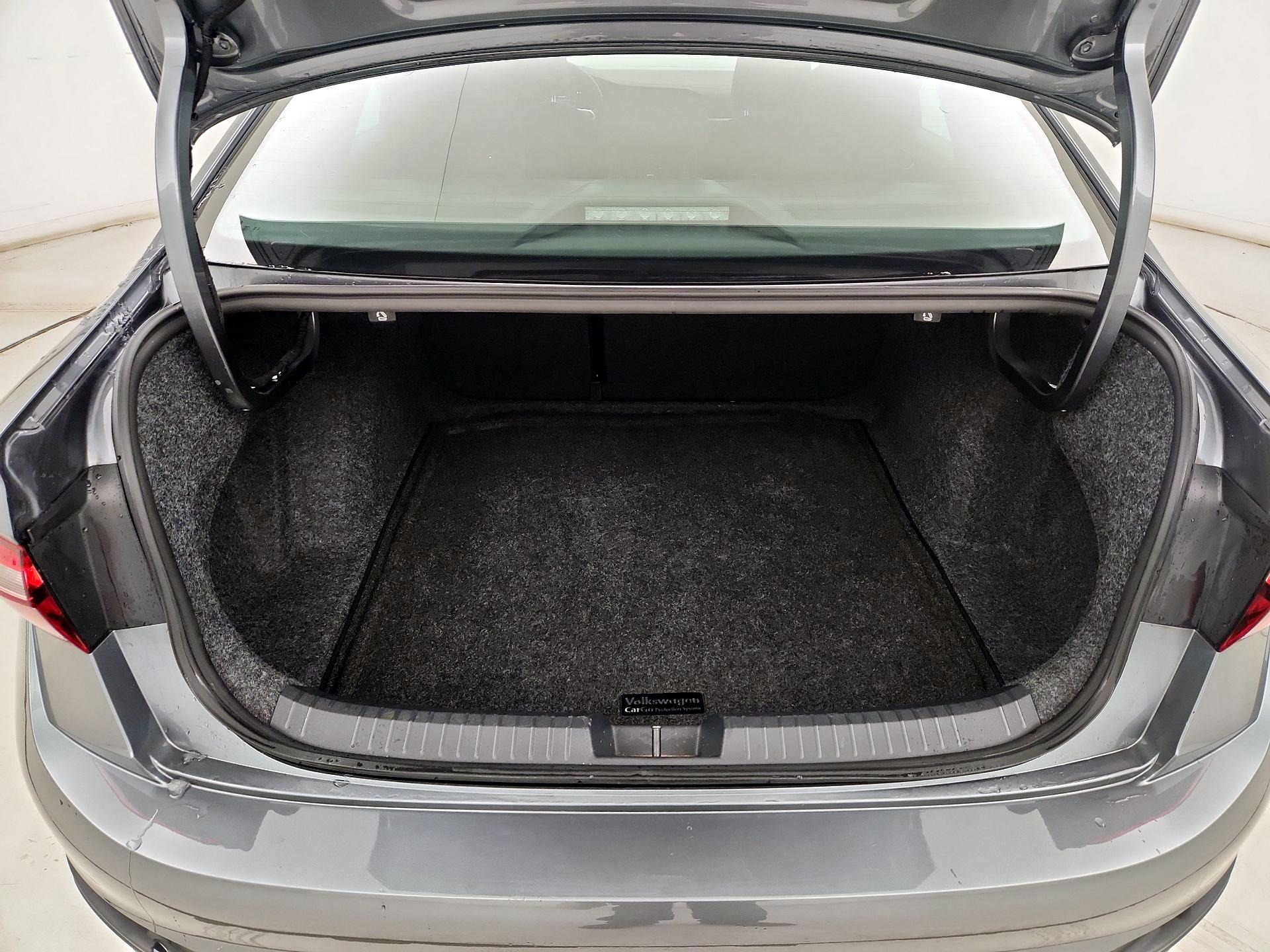 Thumbnail: 2023 Volkswagen Jetta - 20