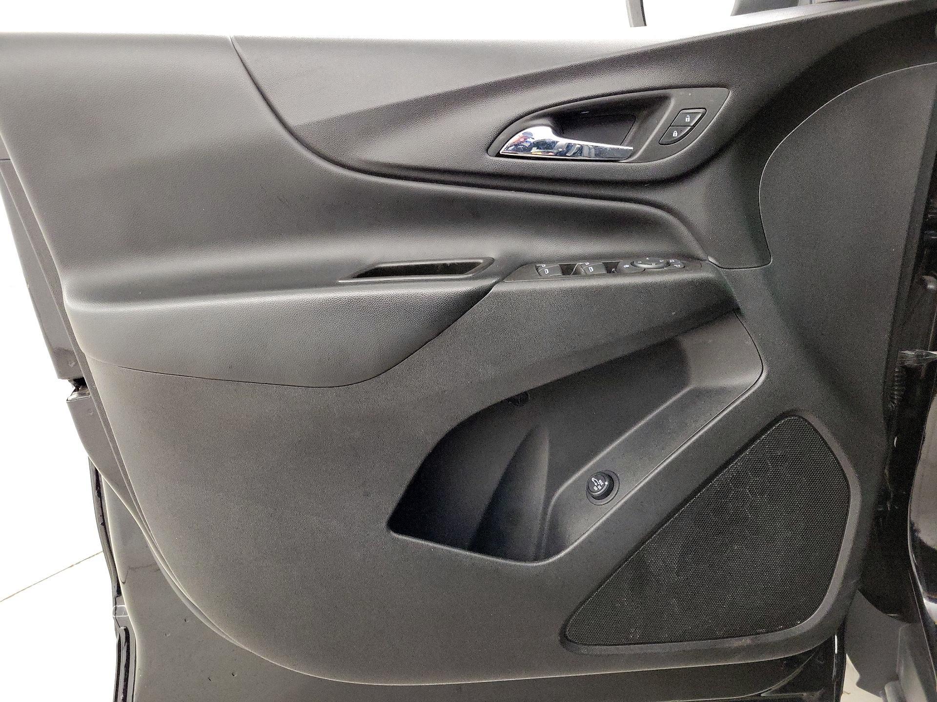 Thumbnail: 2022 Chevrolet Equinox - 12