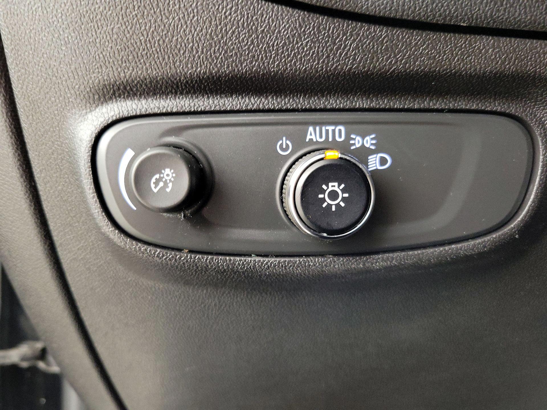 Thumbnail: 2022 Chevrolet Equinox - 13