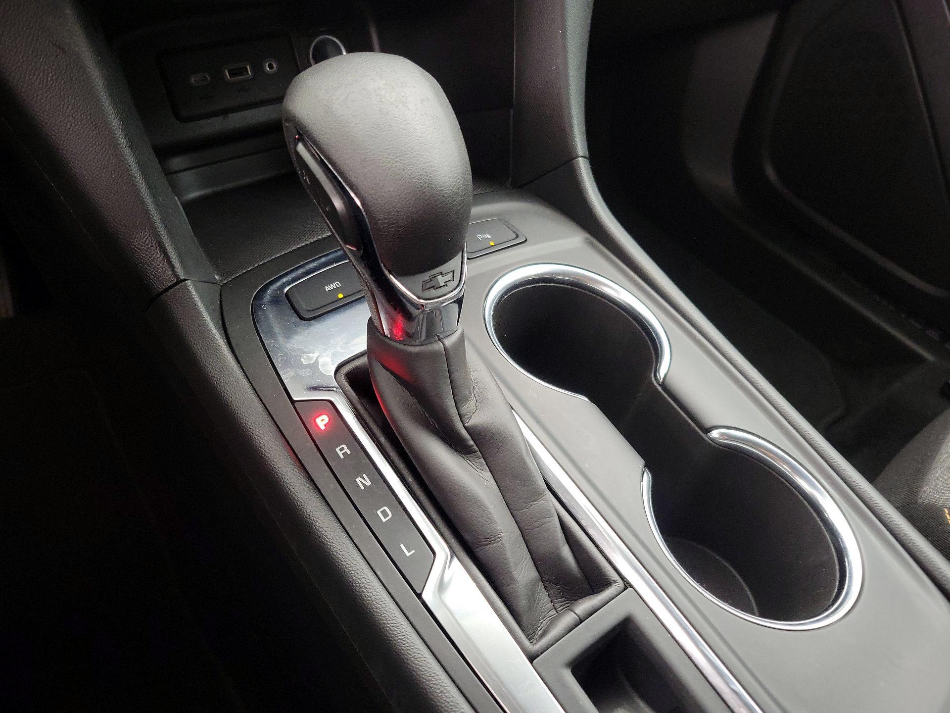 Thumbnail: 2022 Chevrolet Equinox - 17