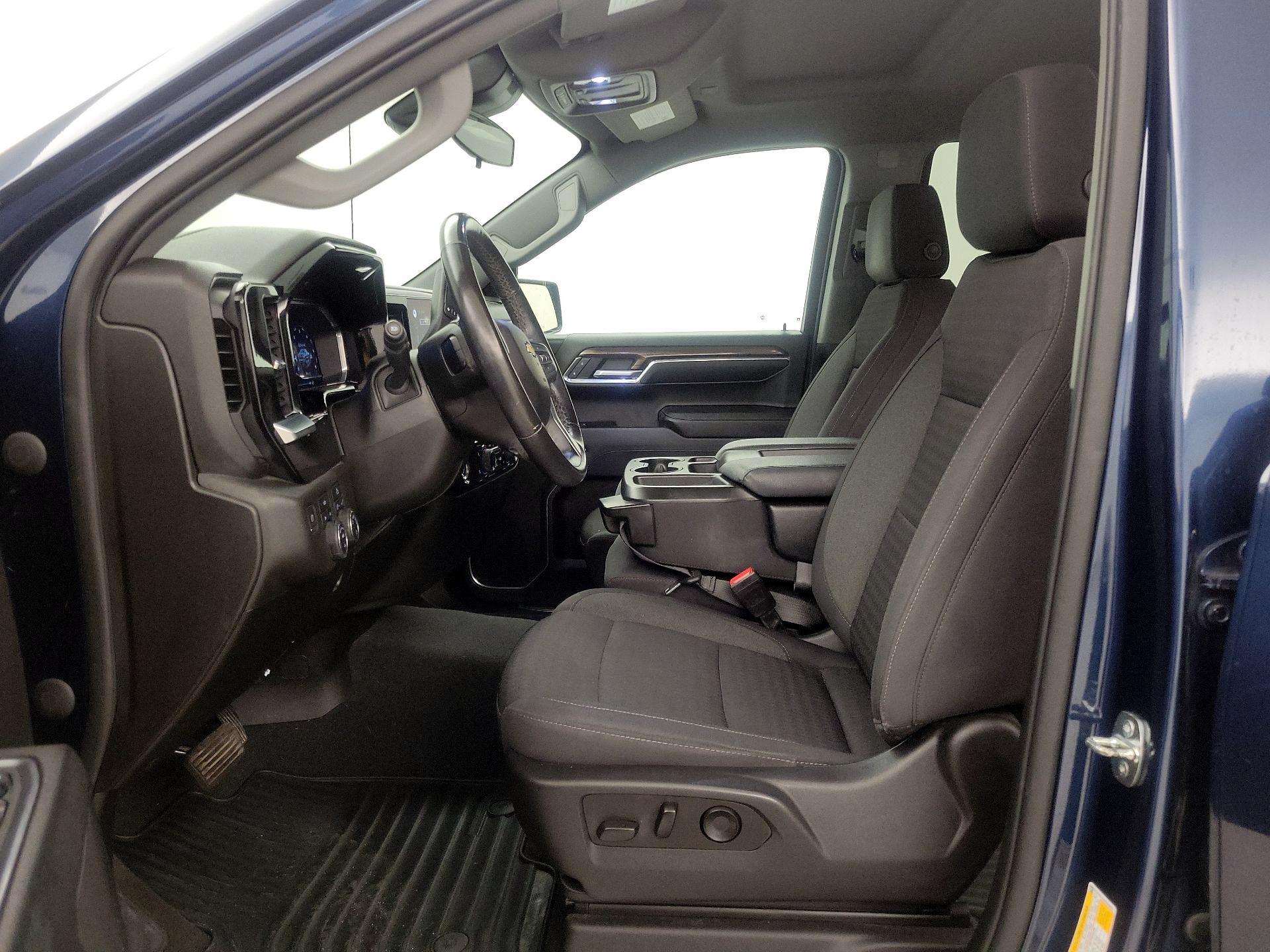 Thumbnail: 2022 Chevrolet Silverado 1500 - 11