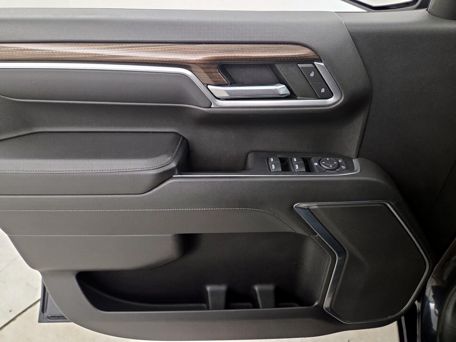 Thumbnail: 2022 Chevrolet Silverado 1500 - 12