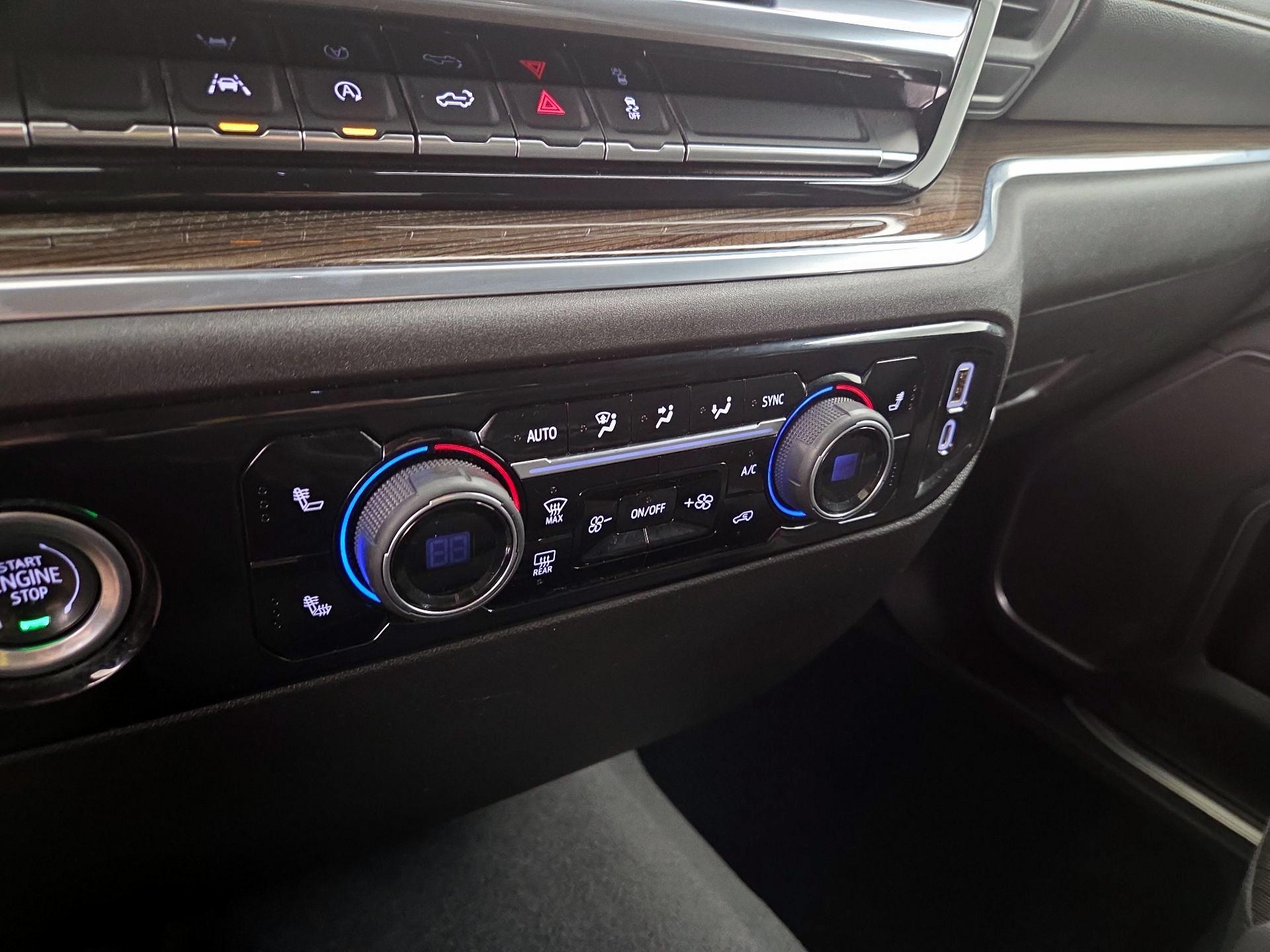 Thumbnail: 2022 Chevrolet Silverado 1500 - 16