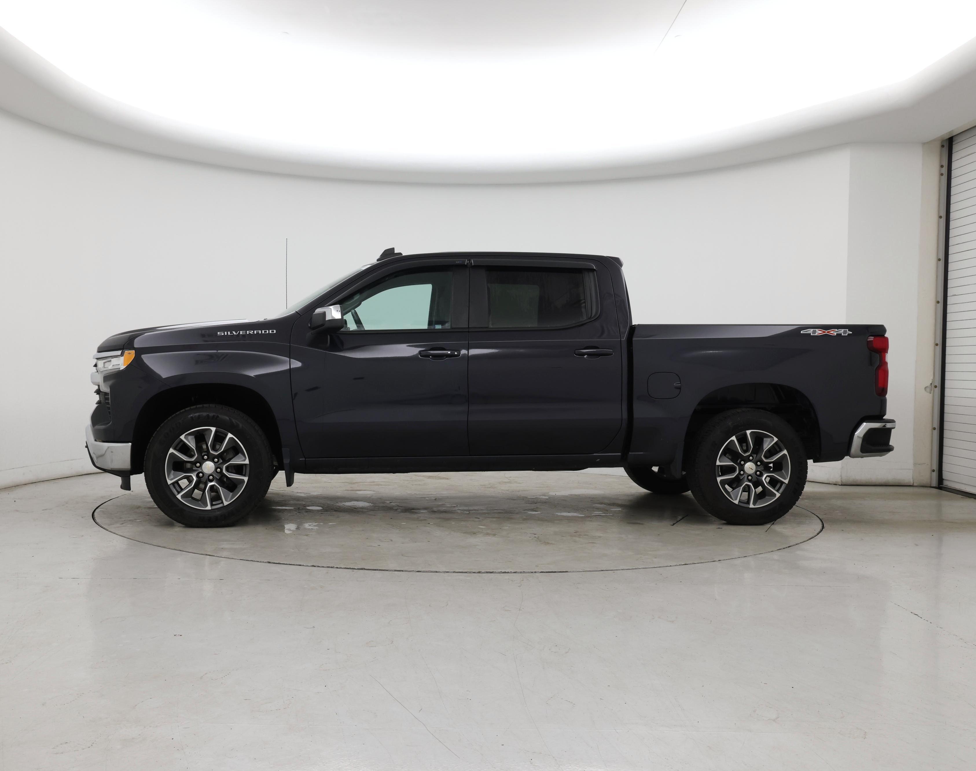 Thumbnail: 2022 Chevrolet Silverado 1500 - 3