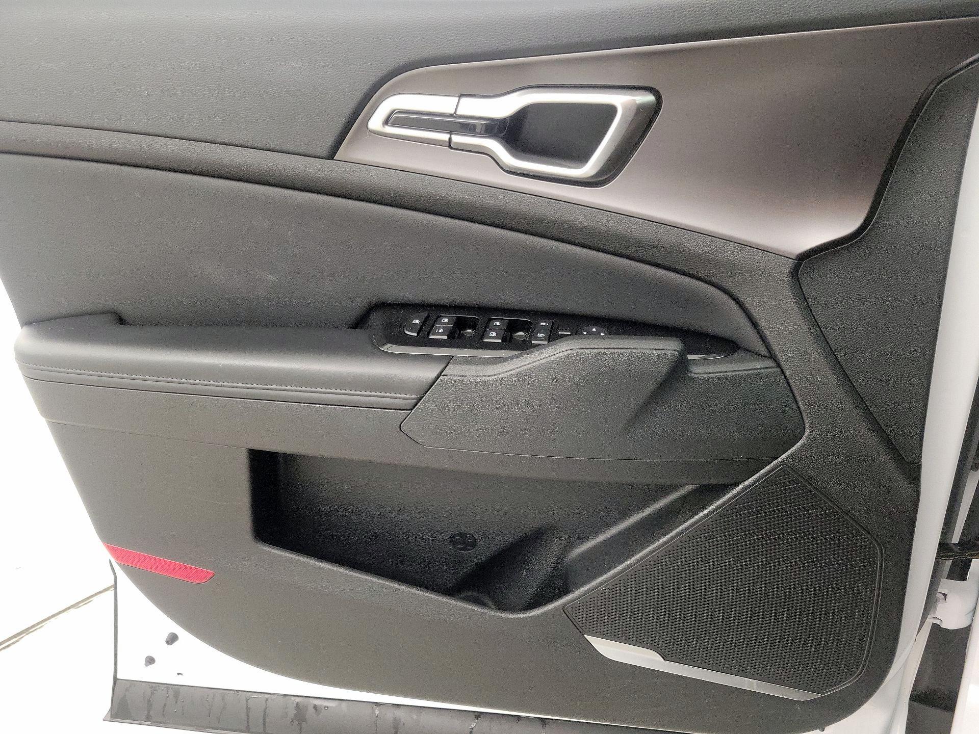 Thumbnail: 2023 Kia Sportage - 12