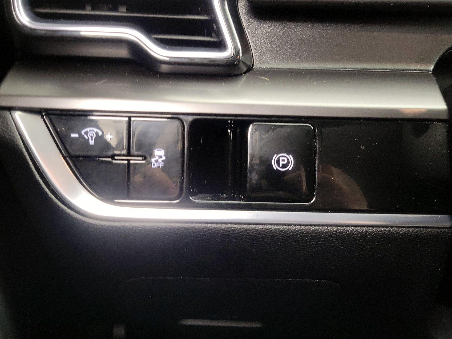 Thumbnail: 2023 Kia Sportage - 13