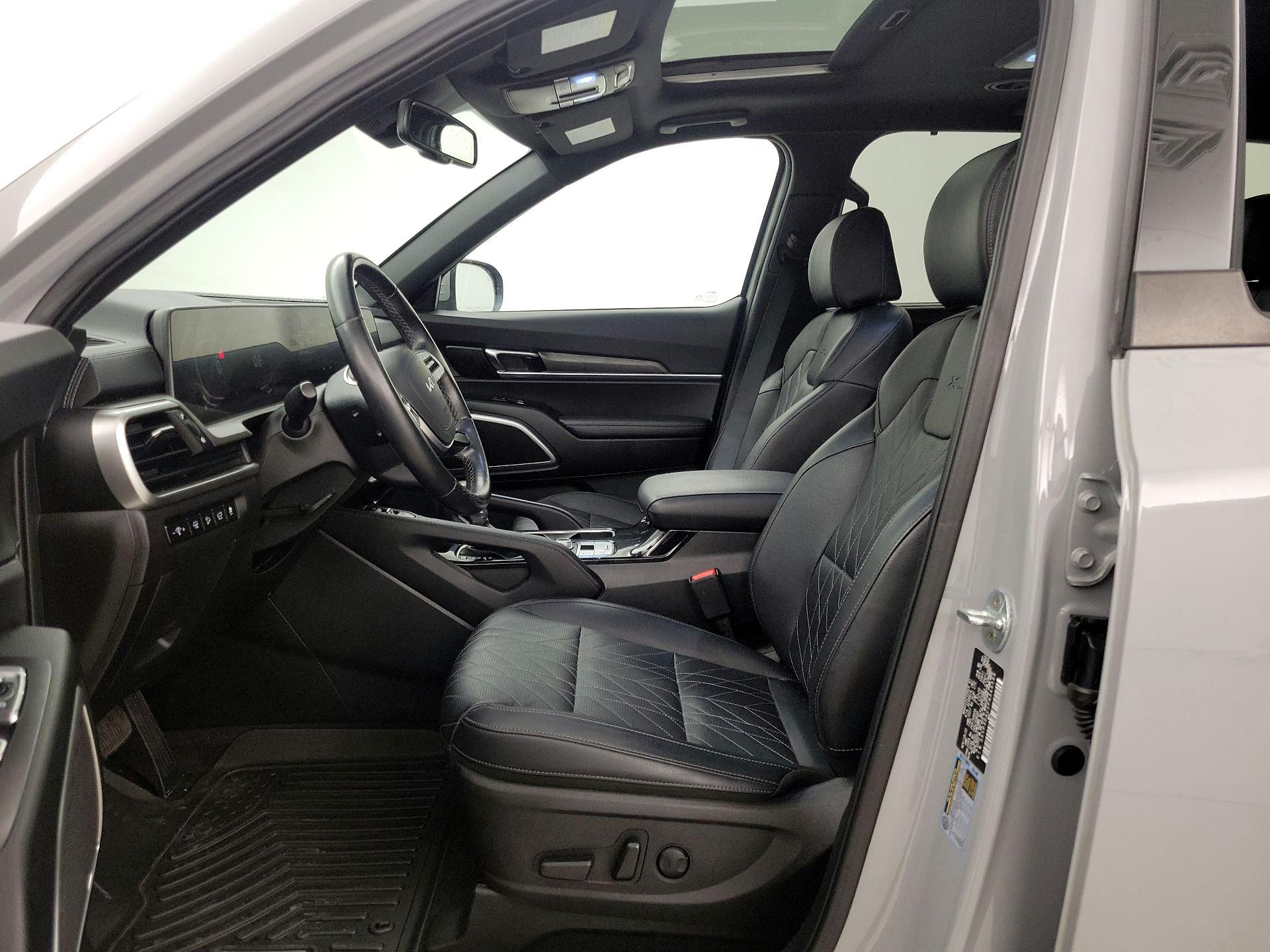 Thumbnail: 2023 Kia Telluride - 11