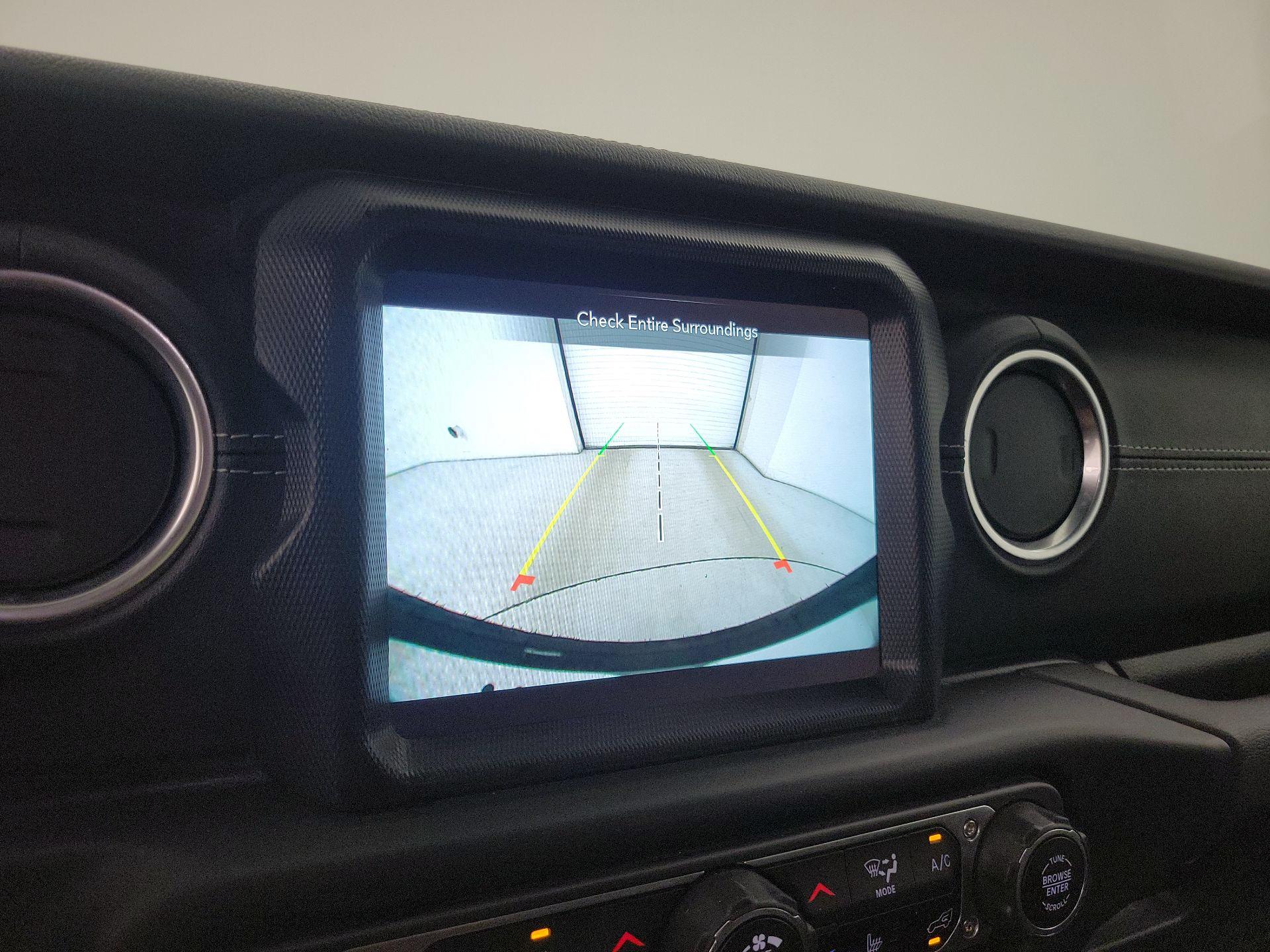 Thumbnail: 2022 Jeep Wrangler - 15